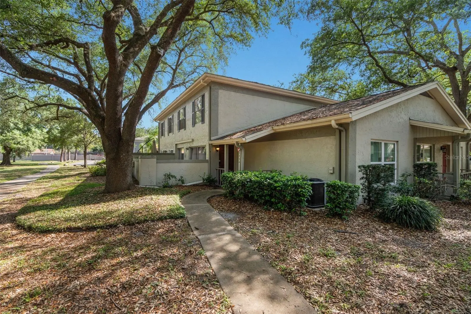 6322 Treetop Circle, FL