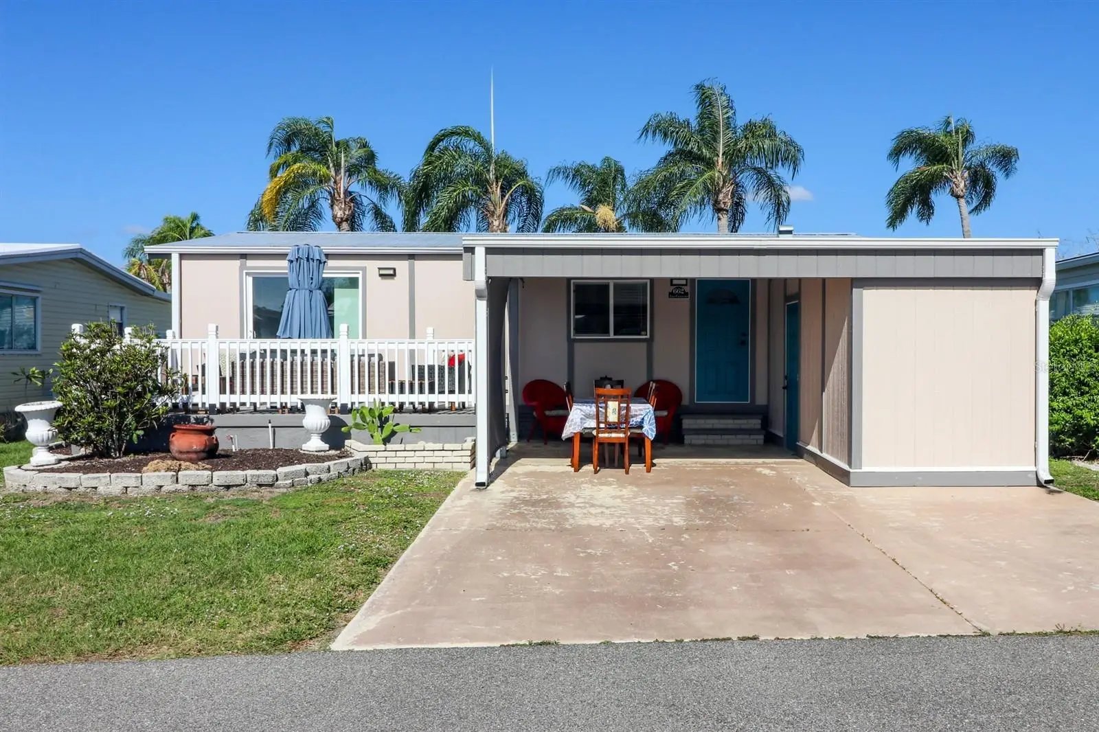 2100 Kings Highway, FL