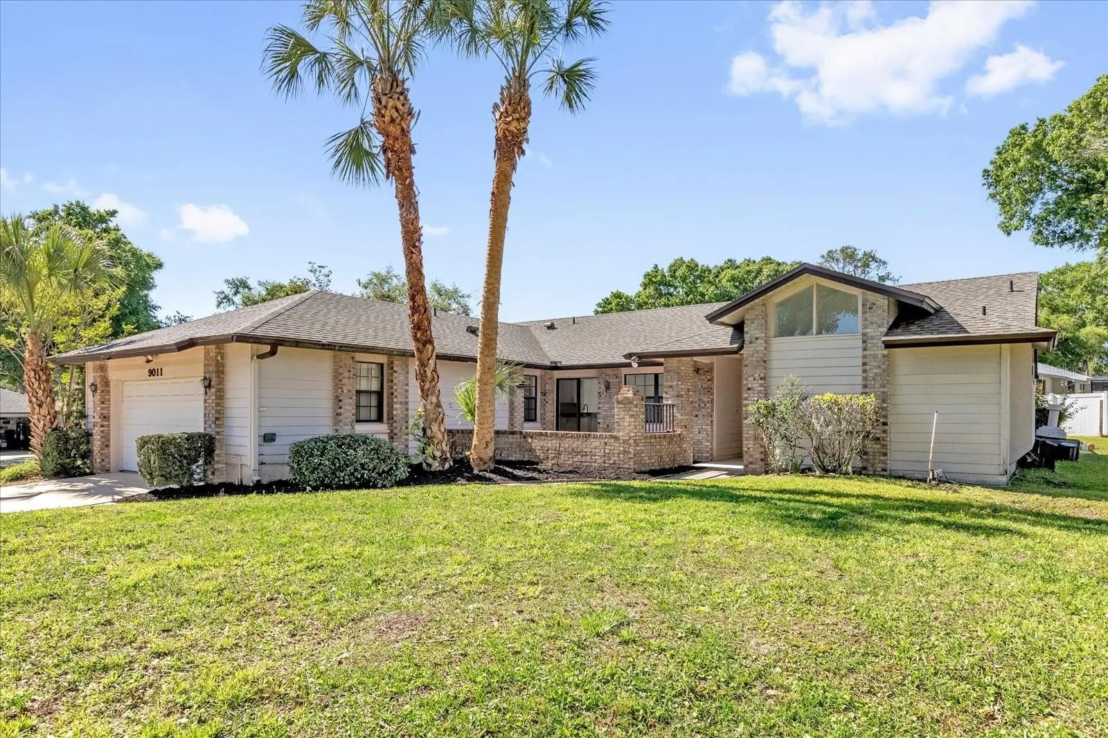 9011 Chapman Oak Court, FL