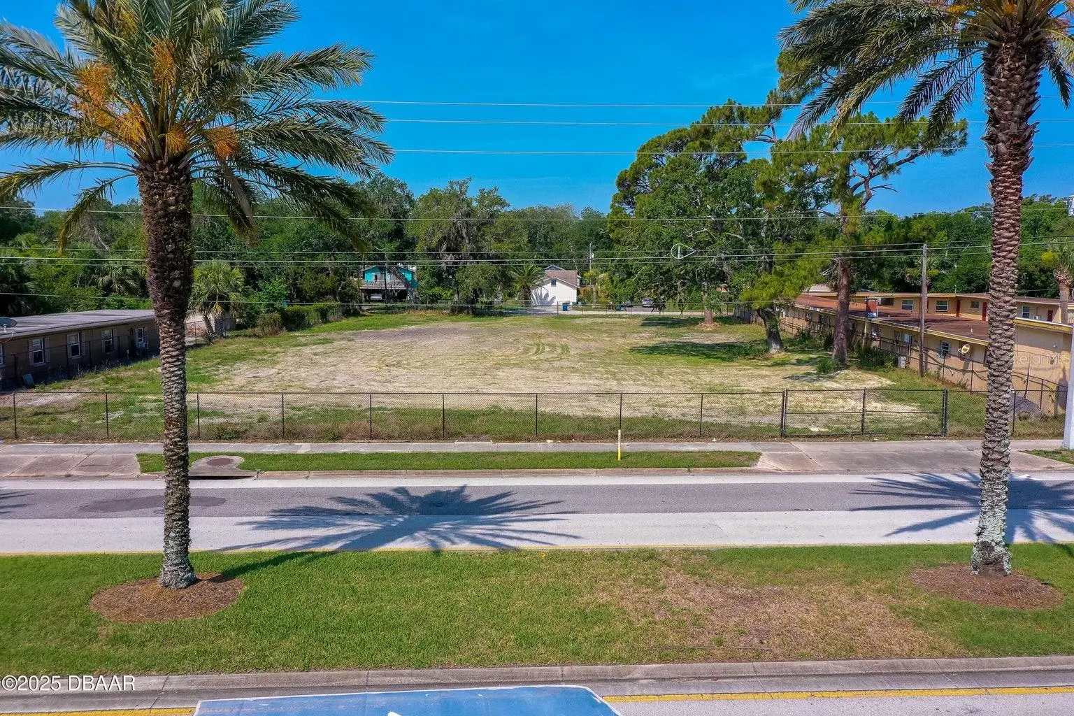 670 Yonge Street, FL