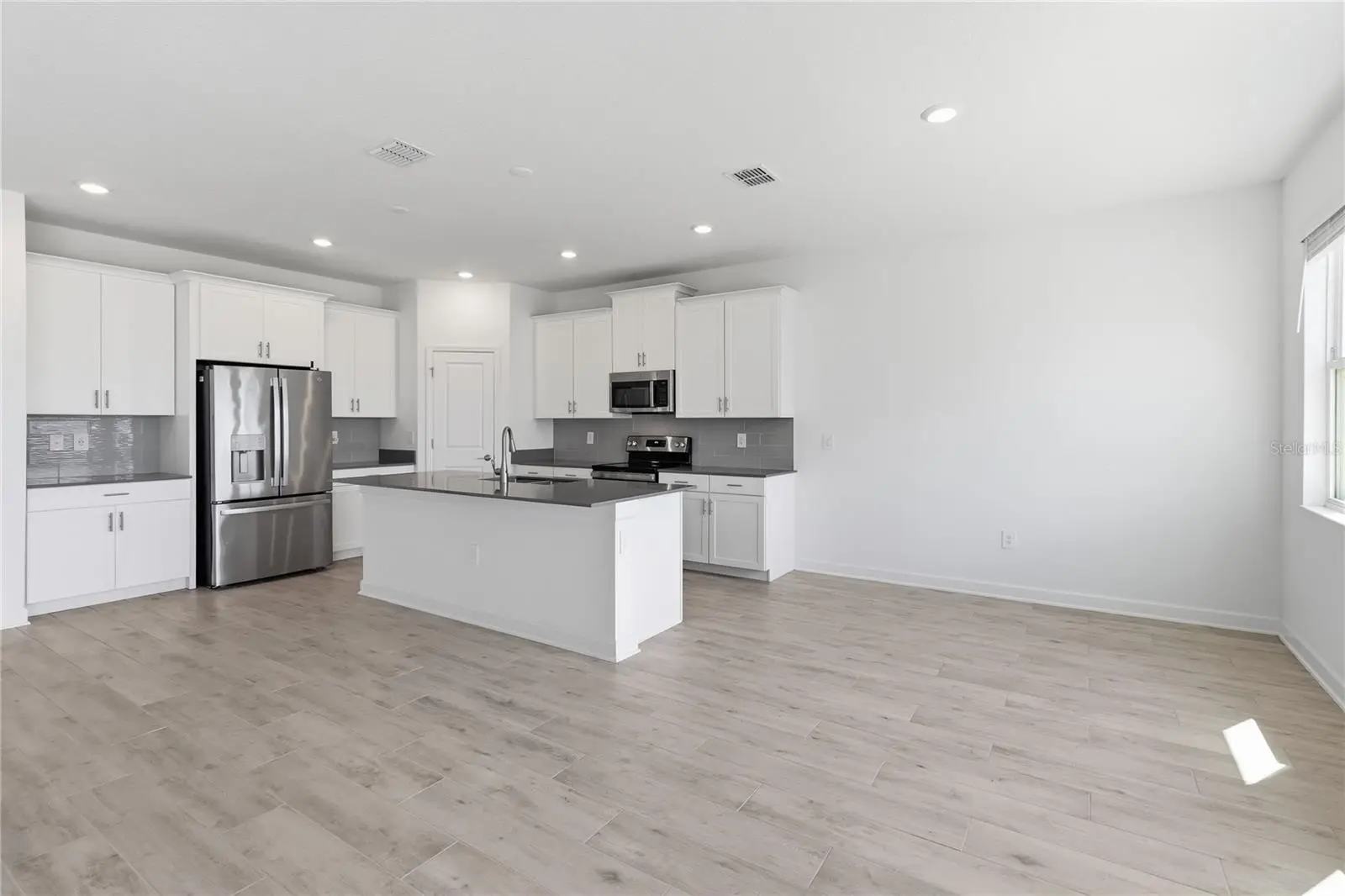 3000 Ella Way, FL