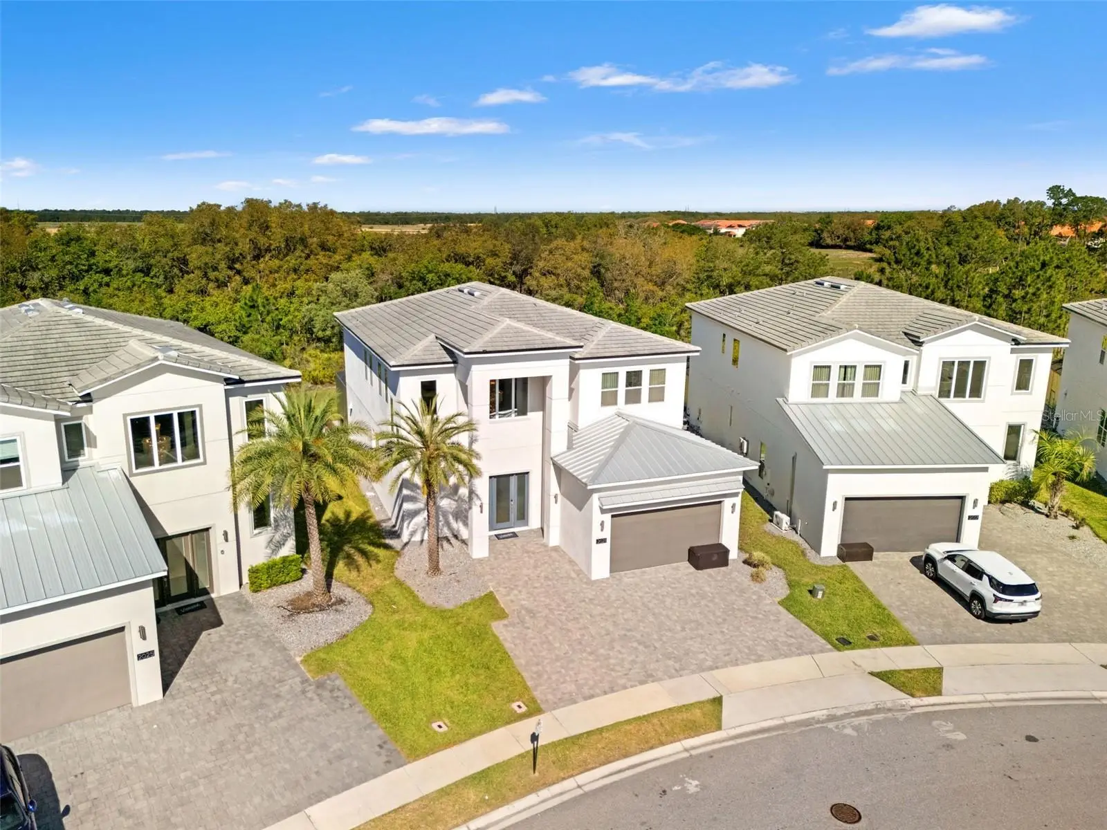 2021 Oak Creek Loop, FL