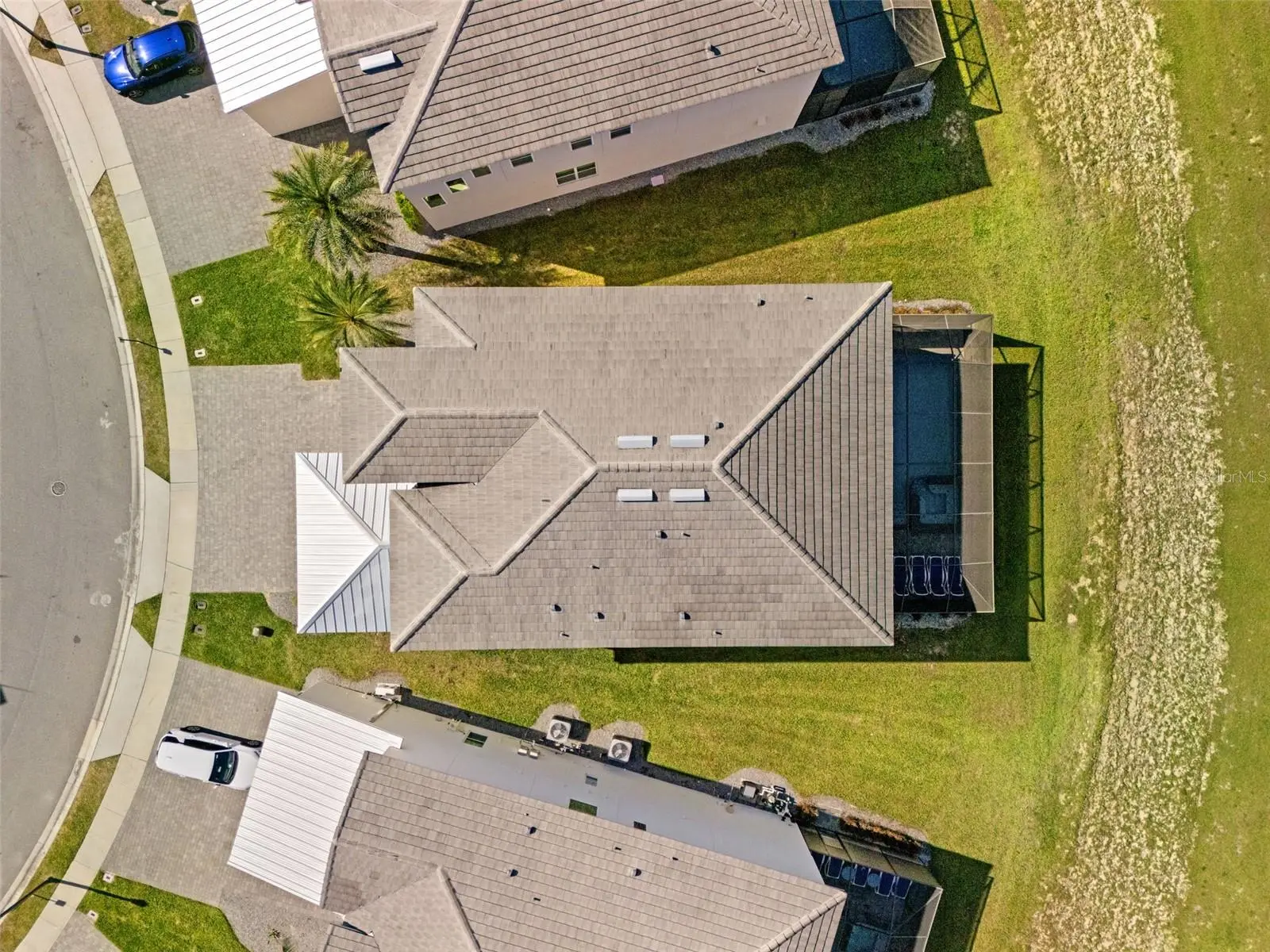 2021 Oak Creek Loop, FL