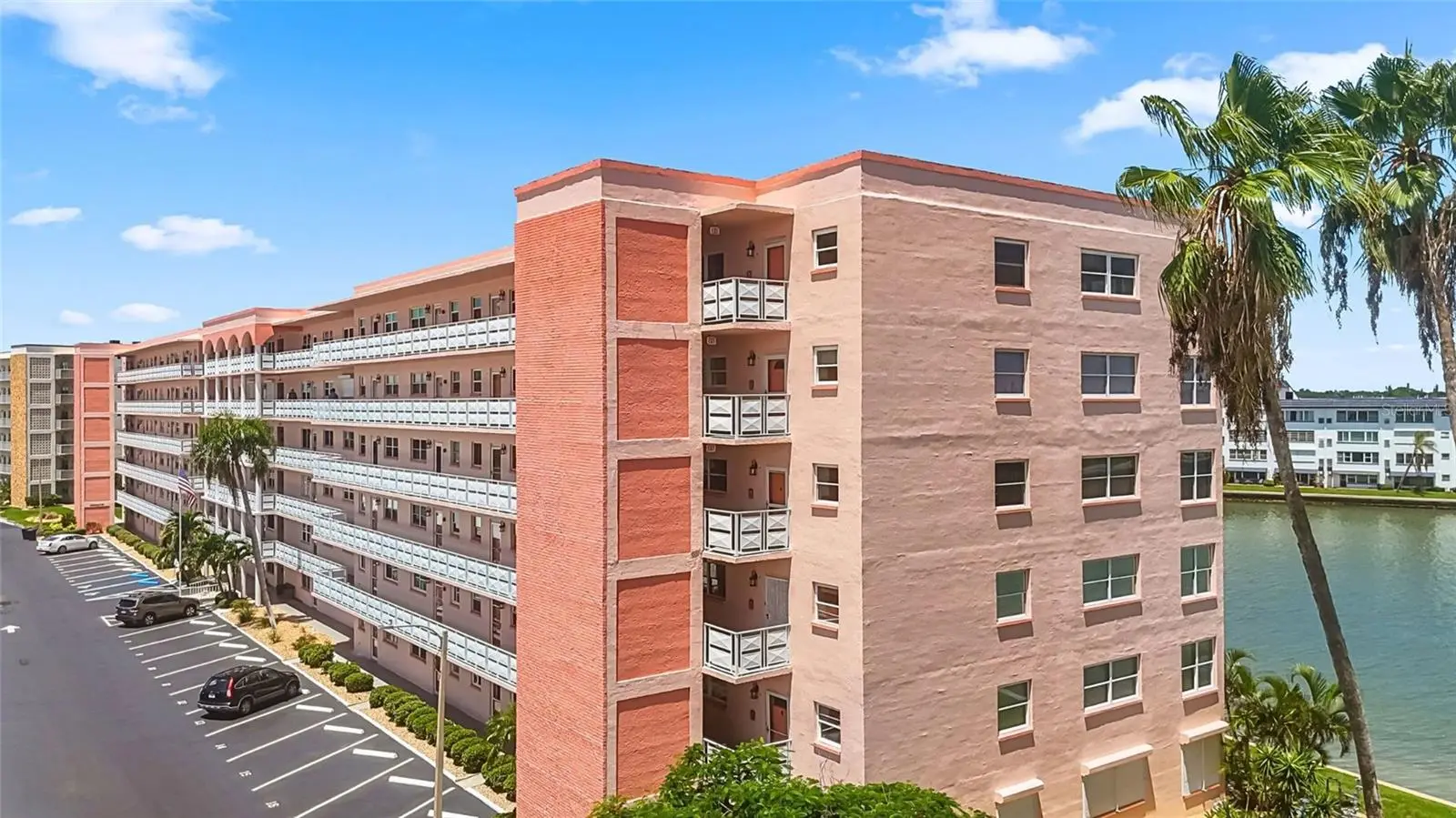 6025 Shore Boulevard, FL