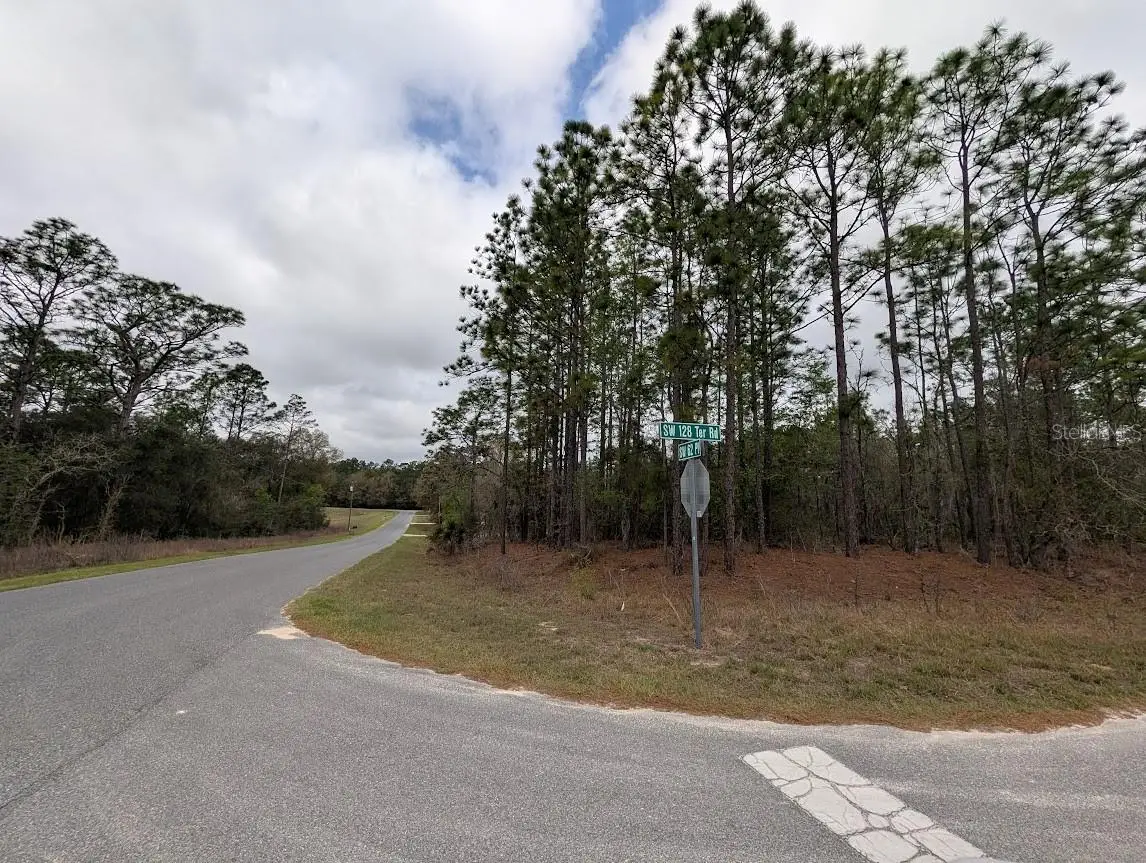 62nd Place, FL