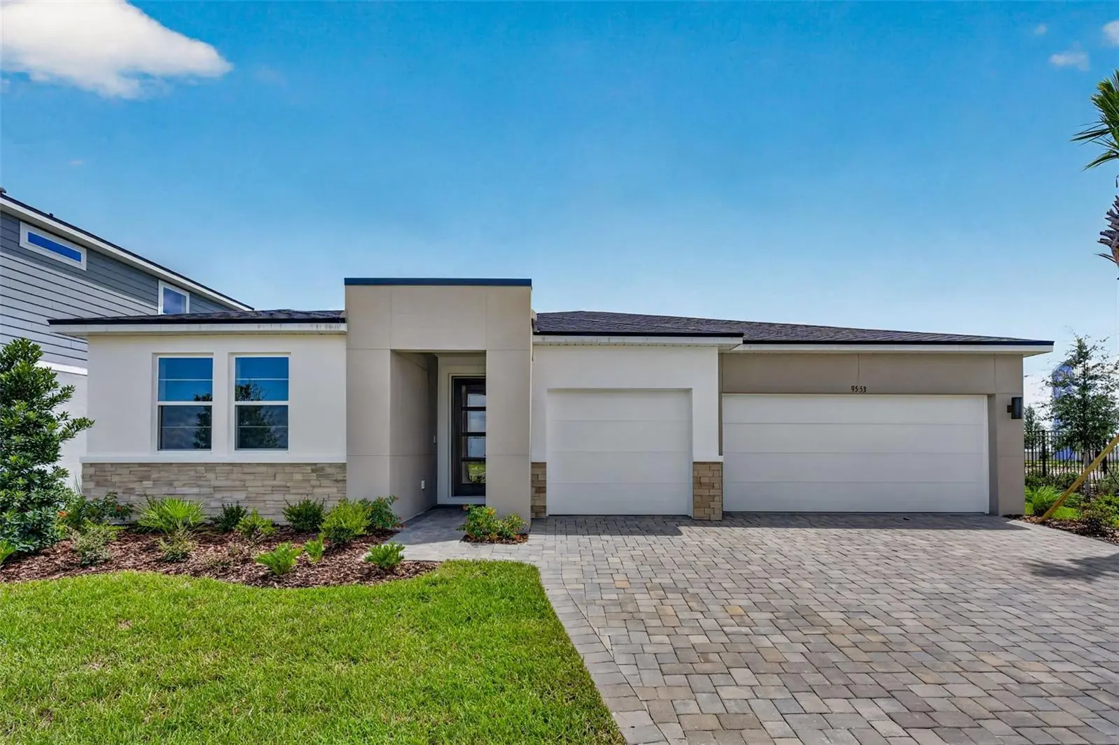 9553 Natural Oak Point, FL