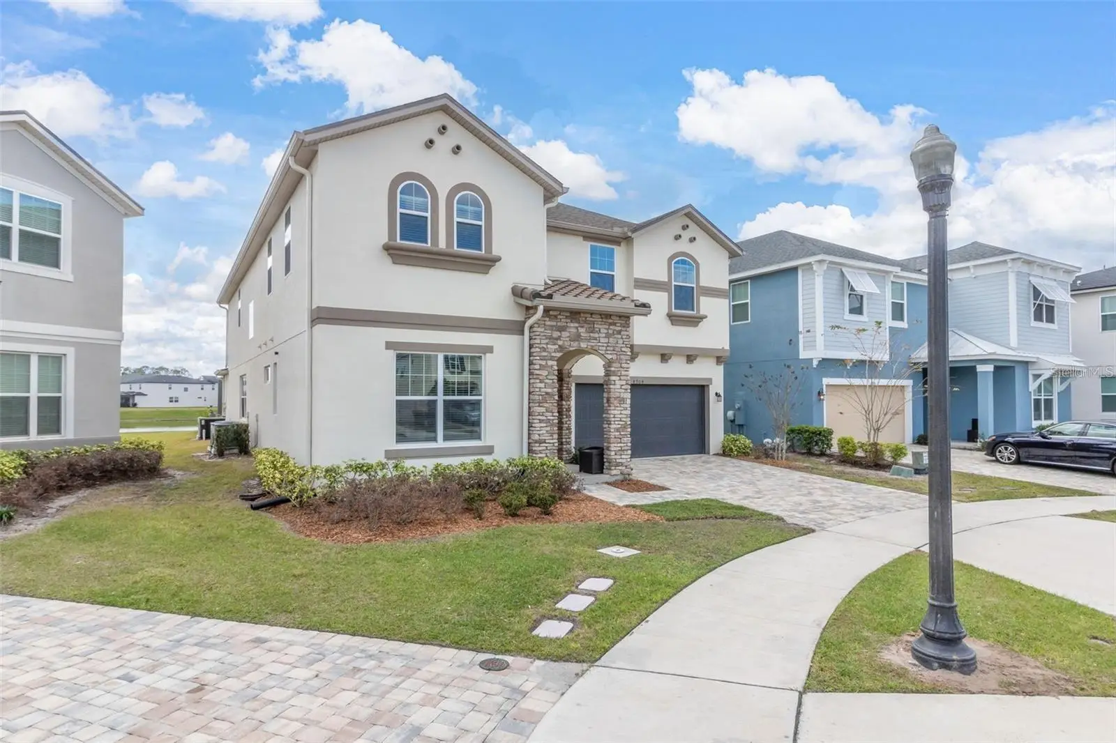 8904 Caroline Bay Court, FL