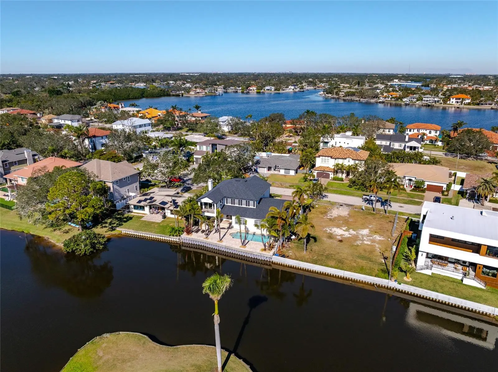 356 Belleair Drive, FL