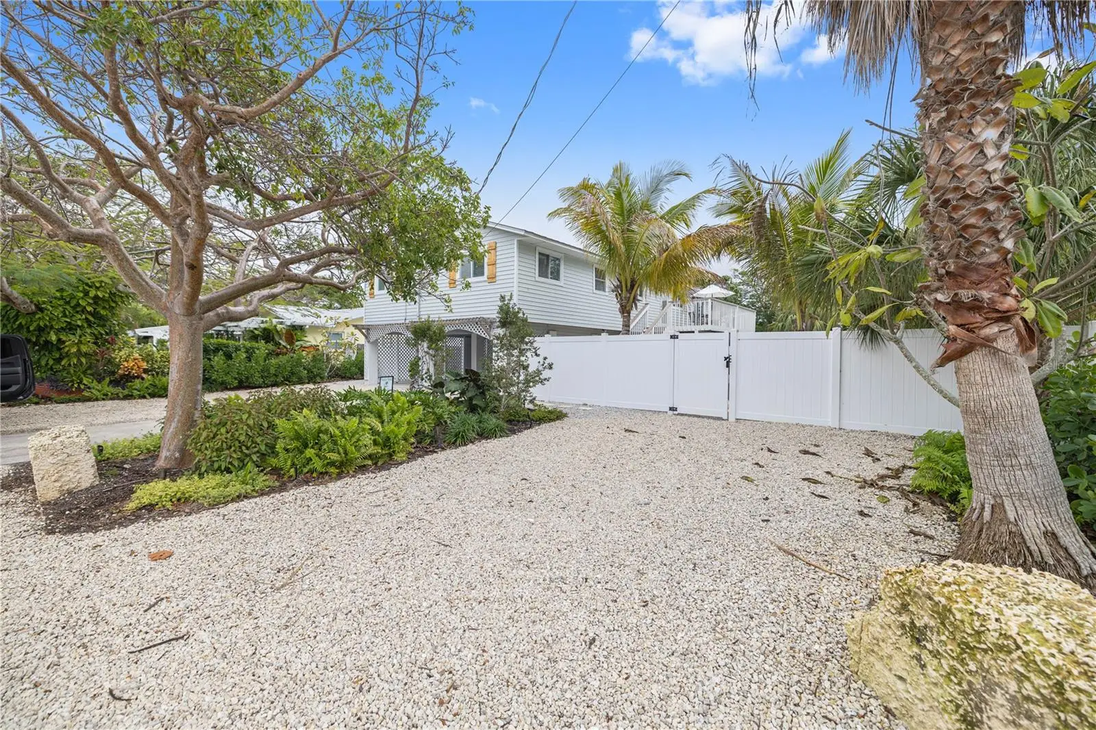 228 Gladiolus Street, FL
