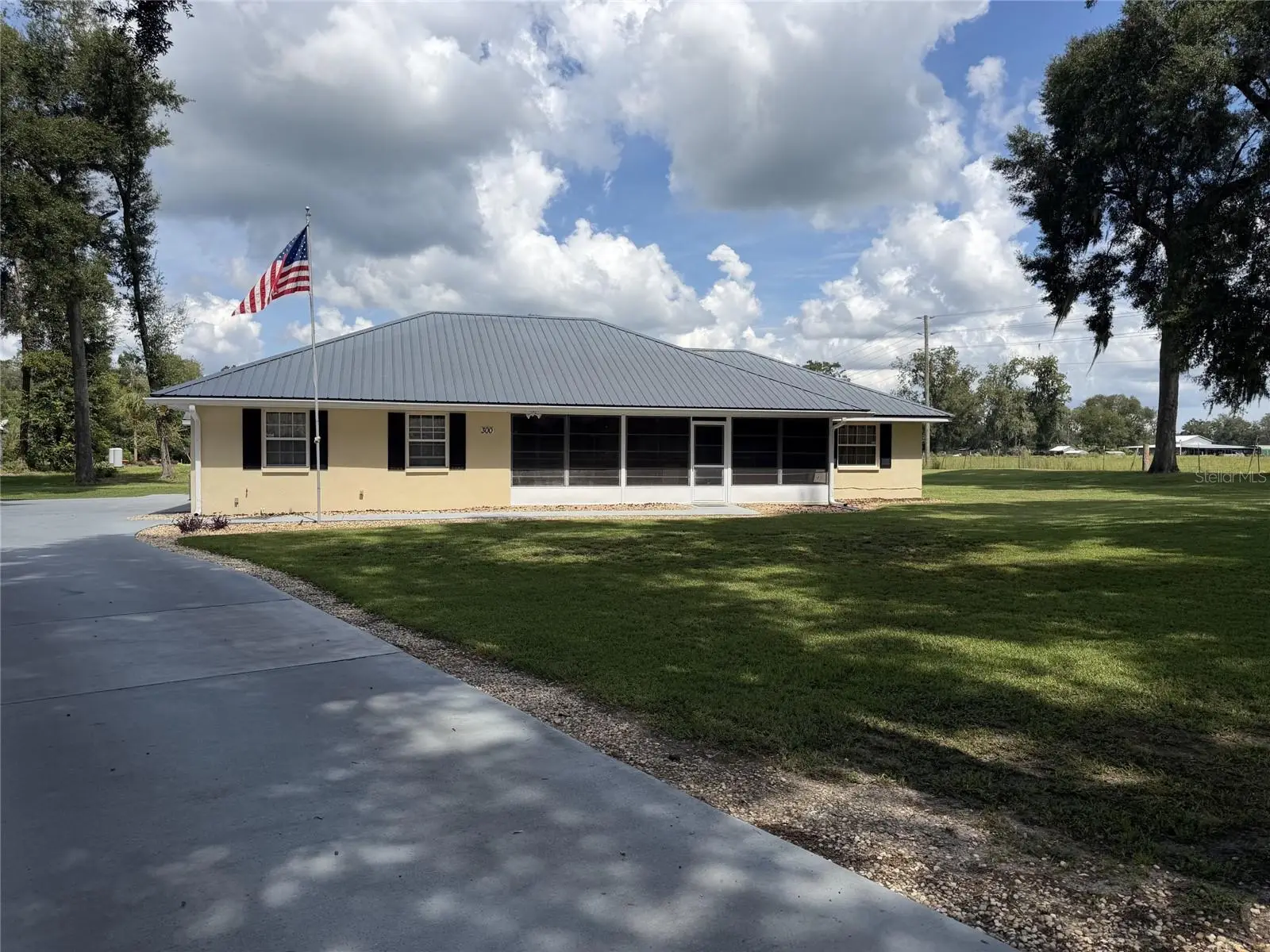 300 Brighton Court, FL