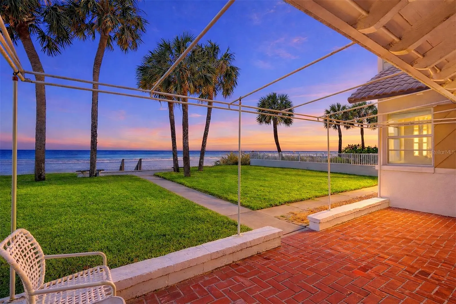 18206 Sunset Boulevard, FL