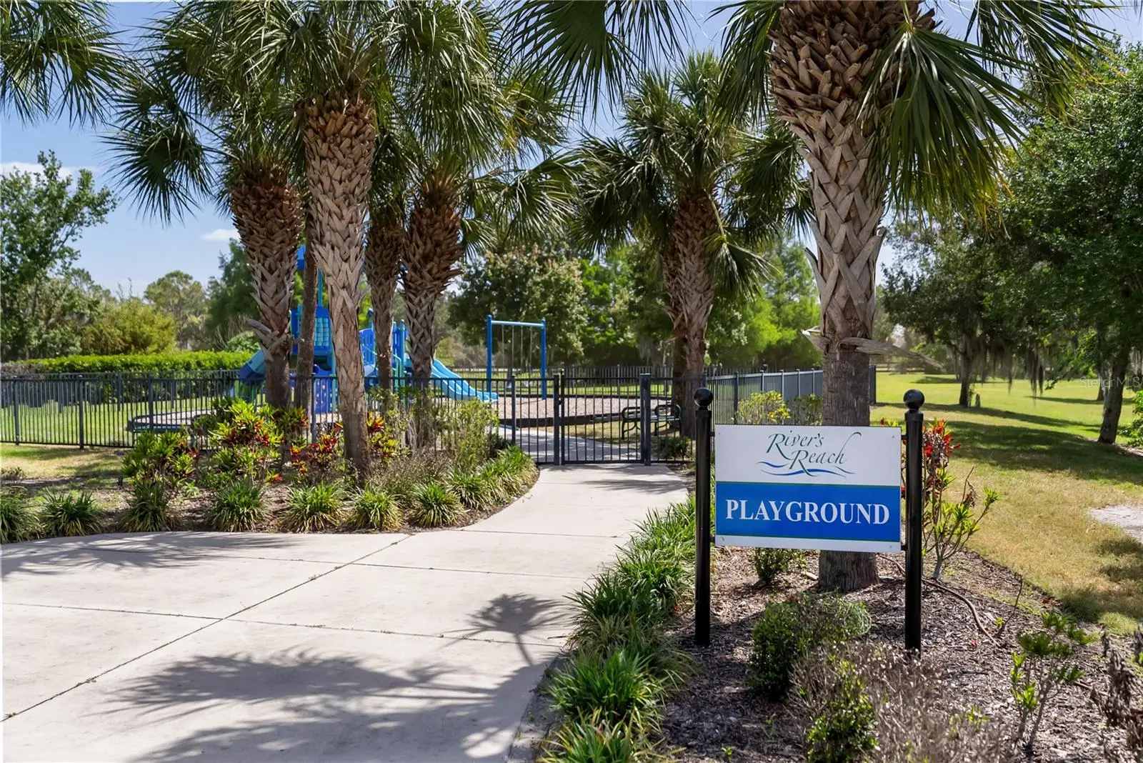 1215 Thornbury Drive, FL