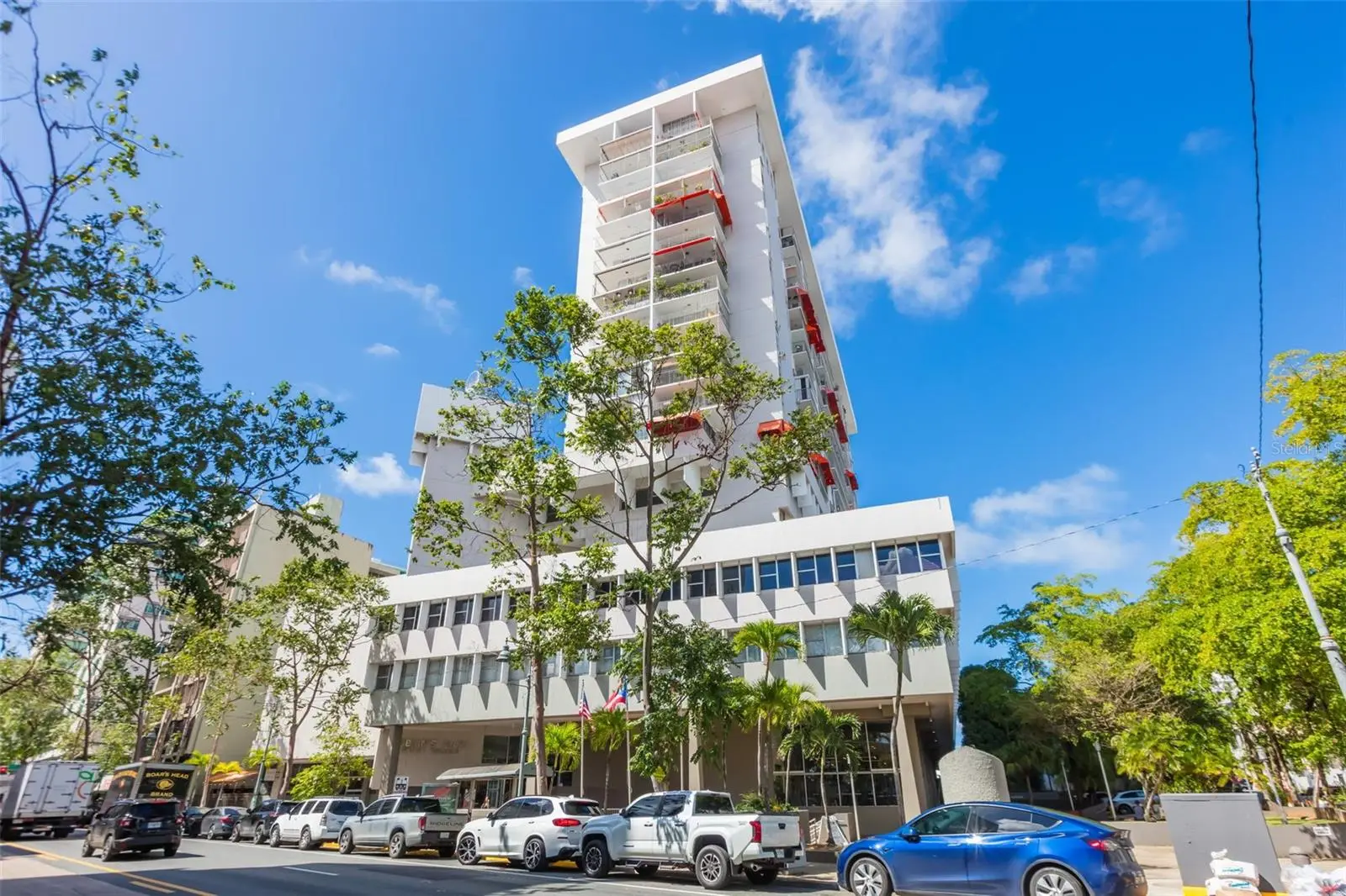 C. Bolivar Cobians Plaza Avenue, PR