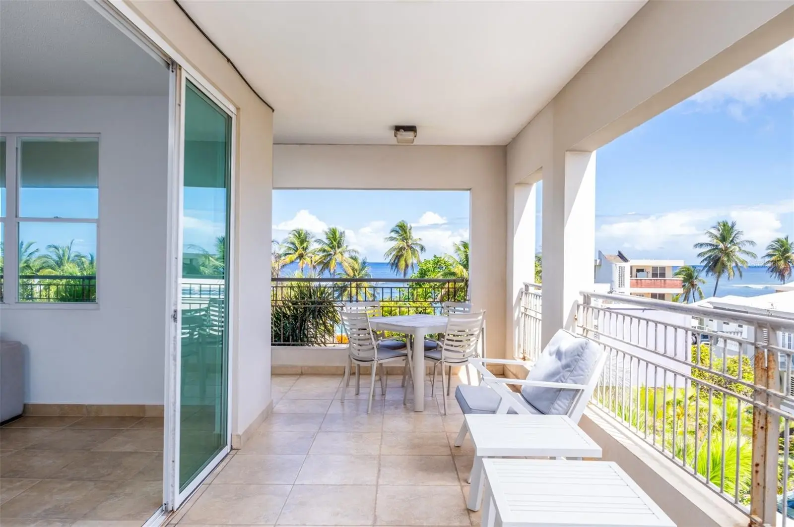 Pr-115 Mar Azul Condominium, PR