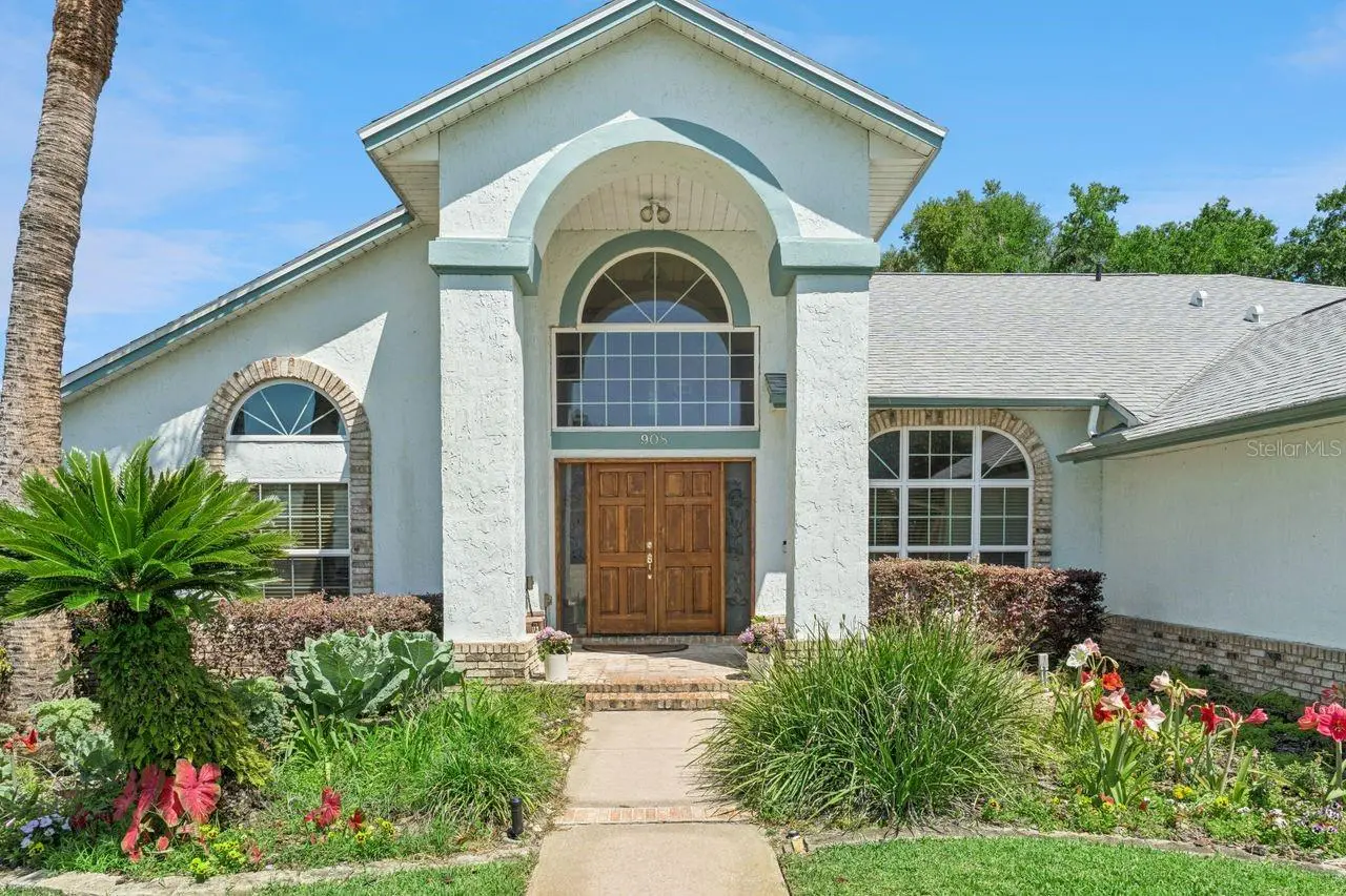 908 Almond Tree Circle, FL