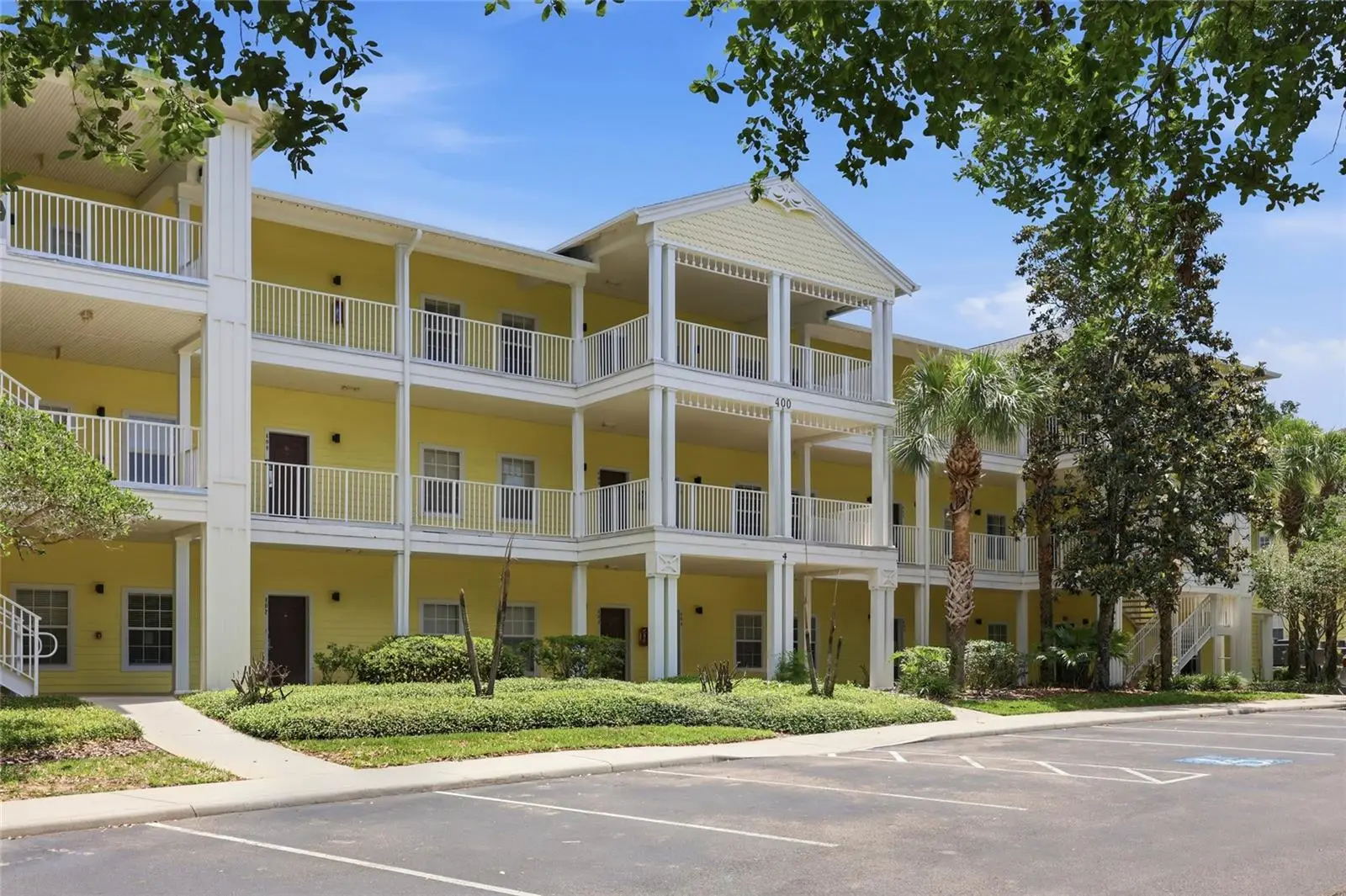 410 Lucaya Loop, FL