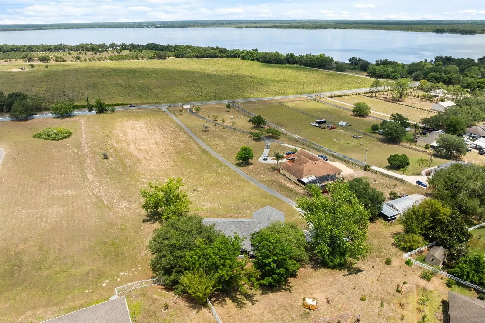 37153 County Road 452, FL