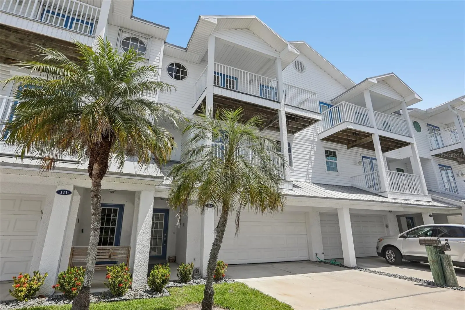 113 Yacht Club Circle, FL