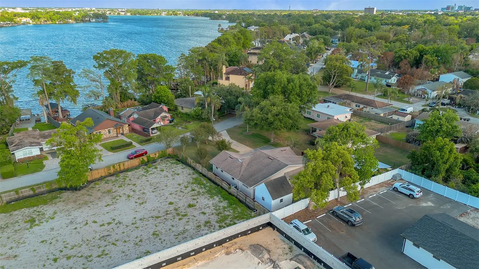 525 Ololu Drive, FL