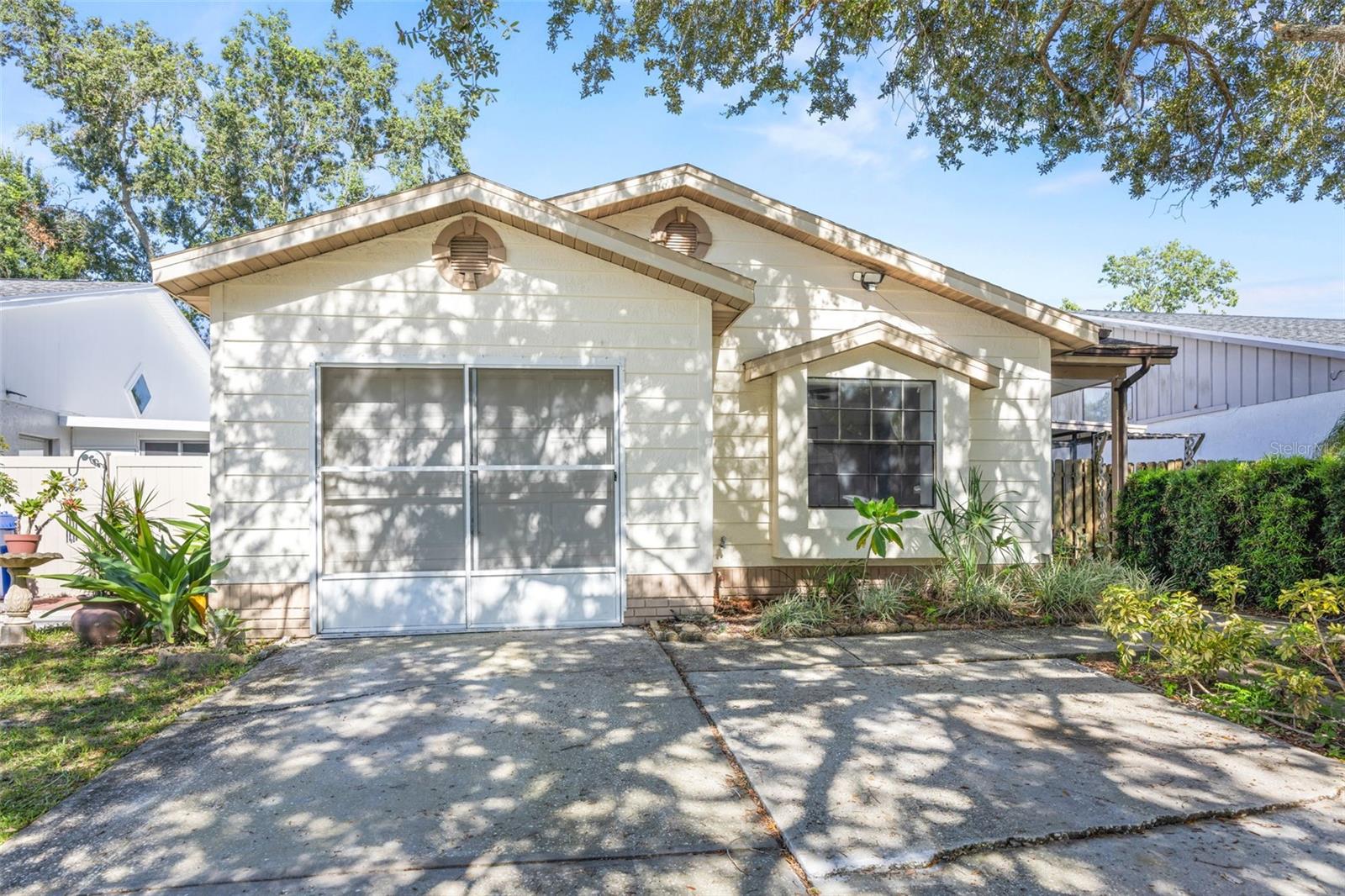 13427 Laraway Drive, FL