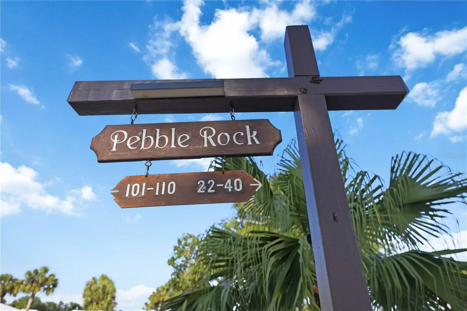 38 Pebble Rock Drive, FL