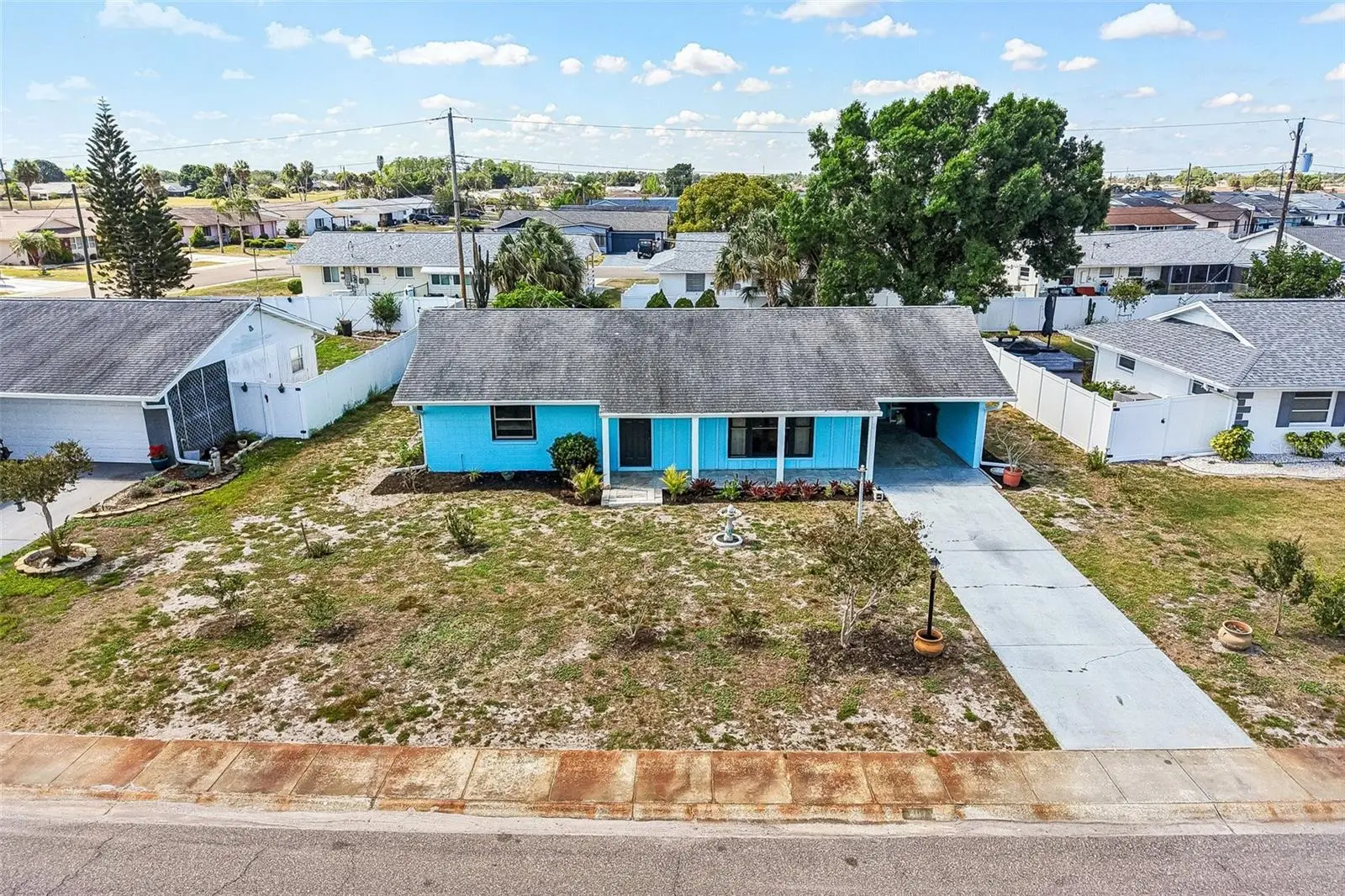 704 Ojai Avenue, FL