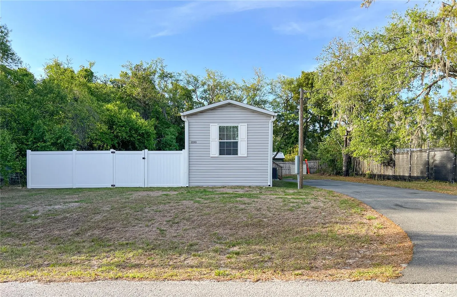 12203 Lantana Avenue, FL