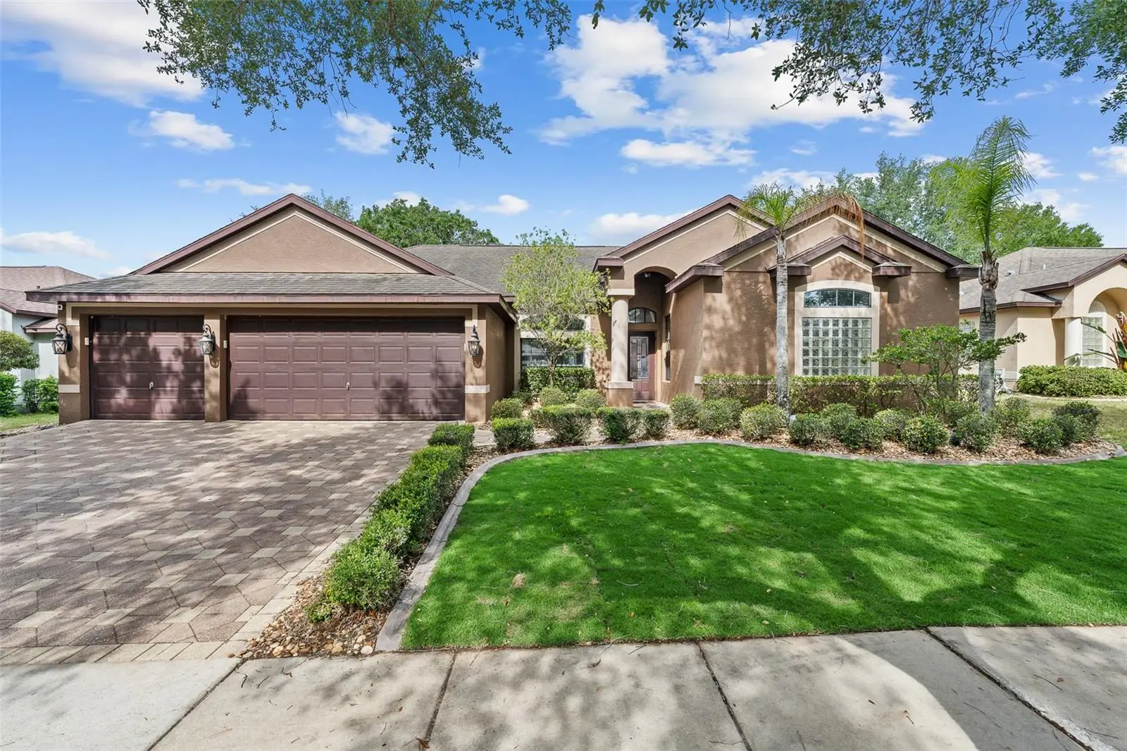 1059 Natural Oaks Drive, FL