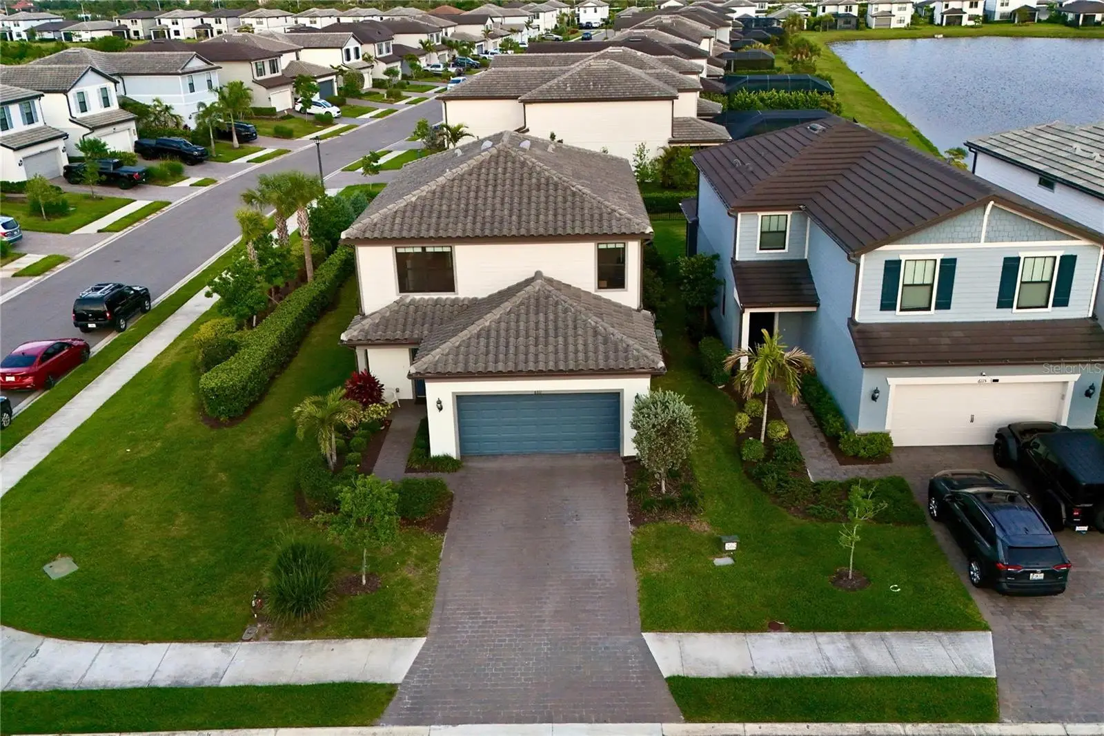 6111 Bluestar Court, FL
