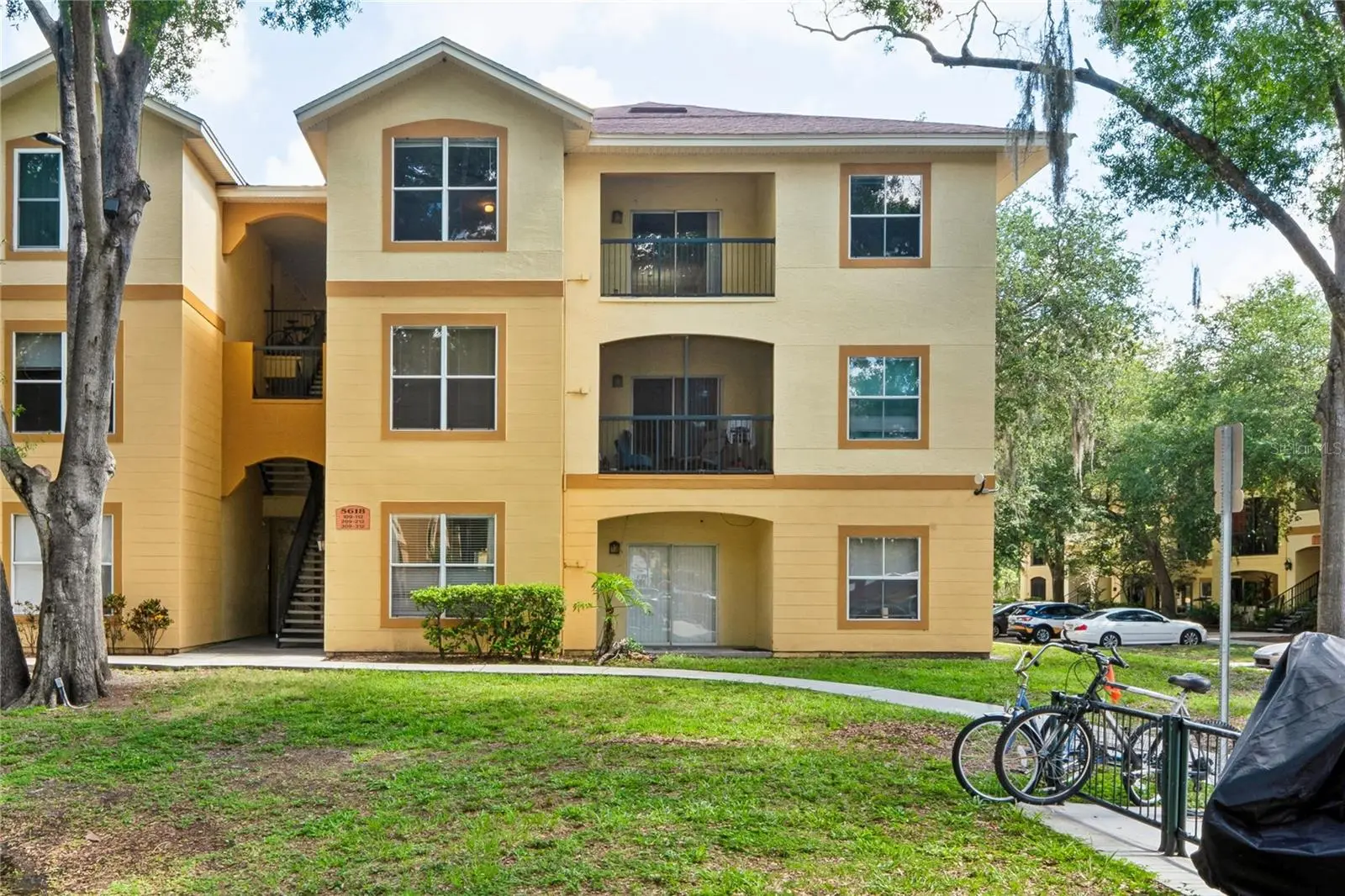 5618 Pinnacle Heights Circle, FL