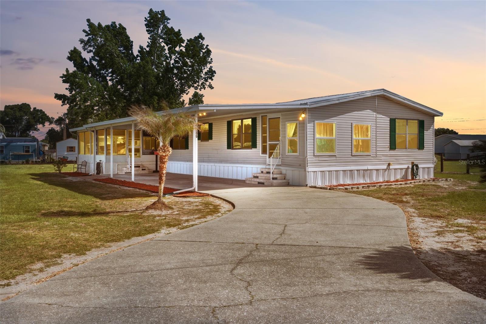 1586 Grapefruit Street, FL