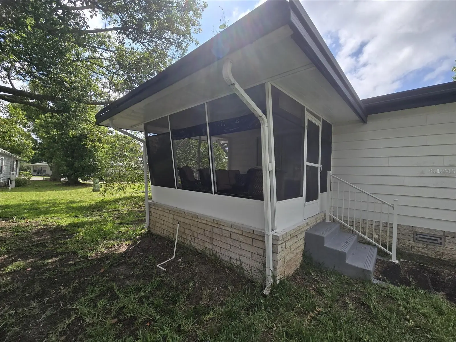 2011 Oak Grove Drive, FL