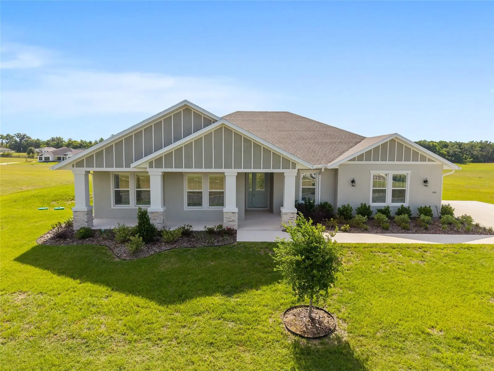 1929 85th Loop, FL