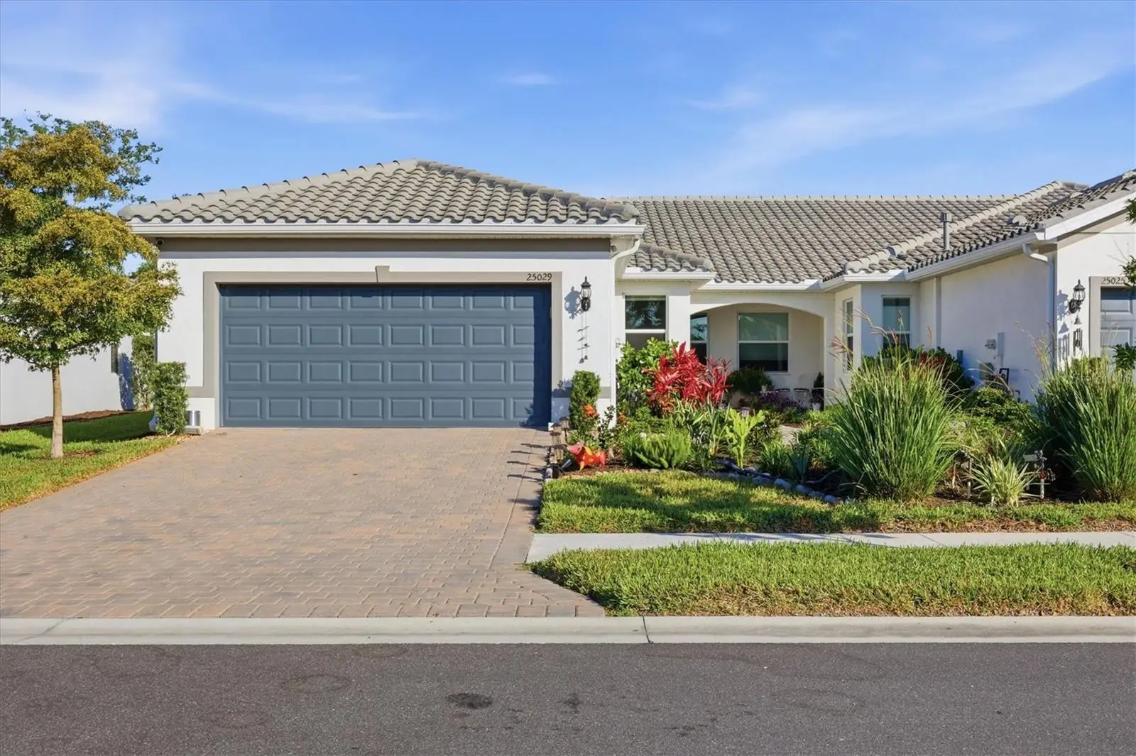 25029 Pearl Lake Circle, FL