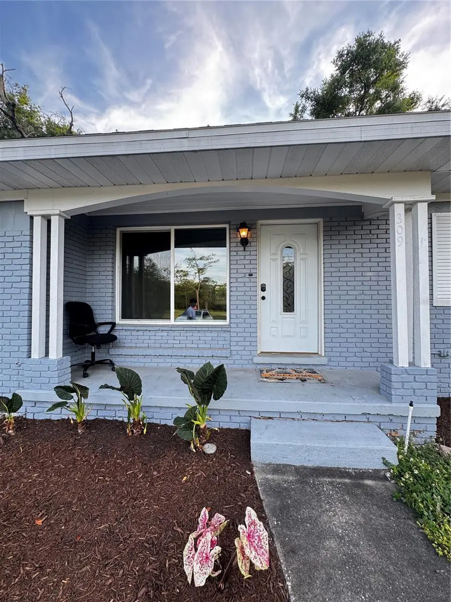309 Belle Claire Place, FL
