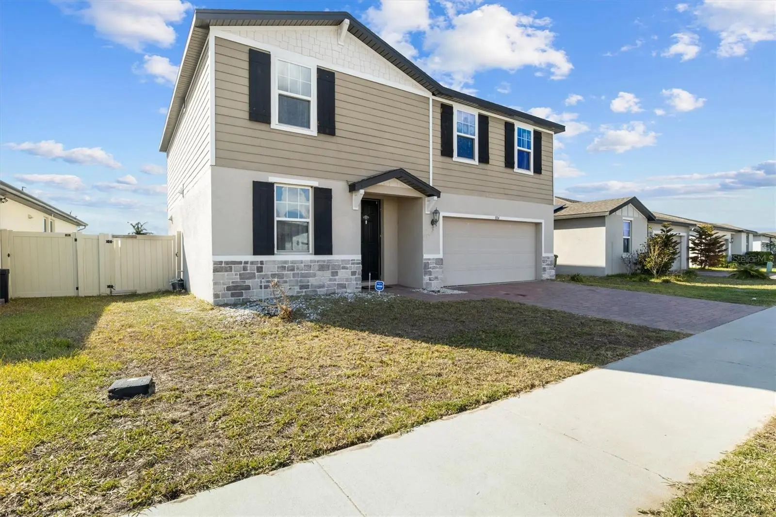 884 Cambridge Drive, FL
