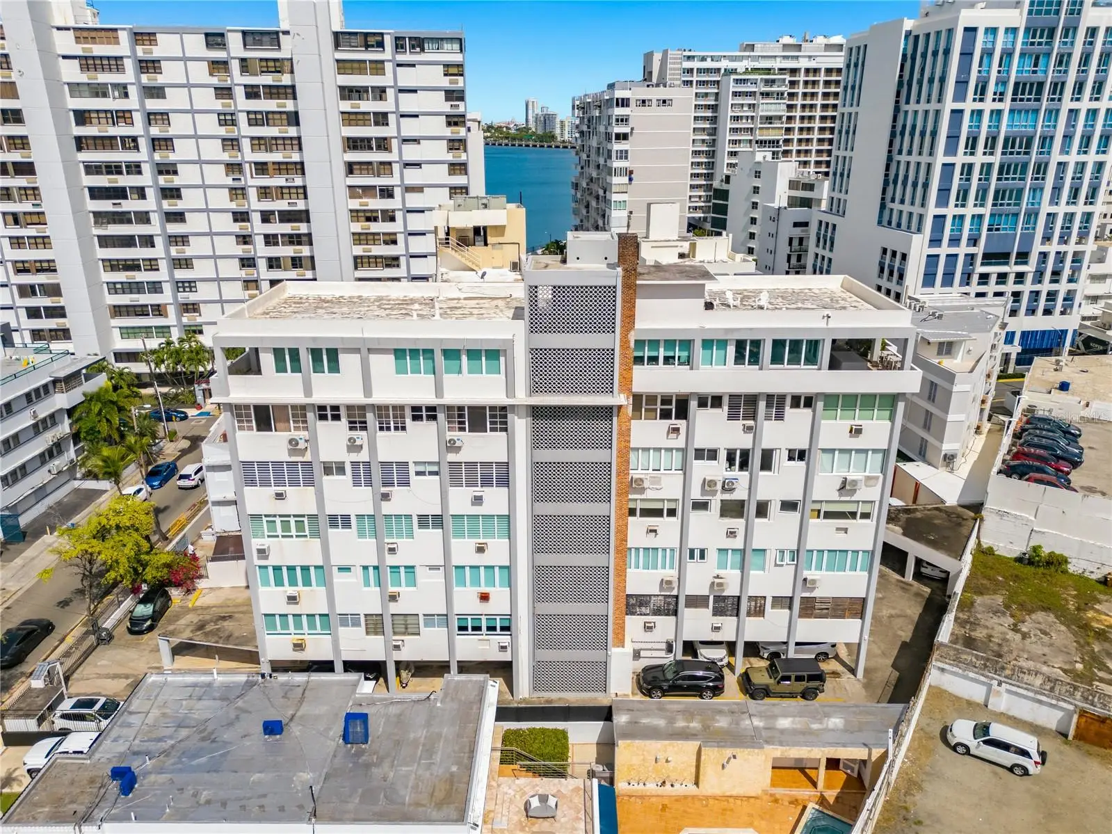 1115 Piccioni, PR