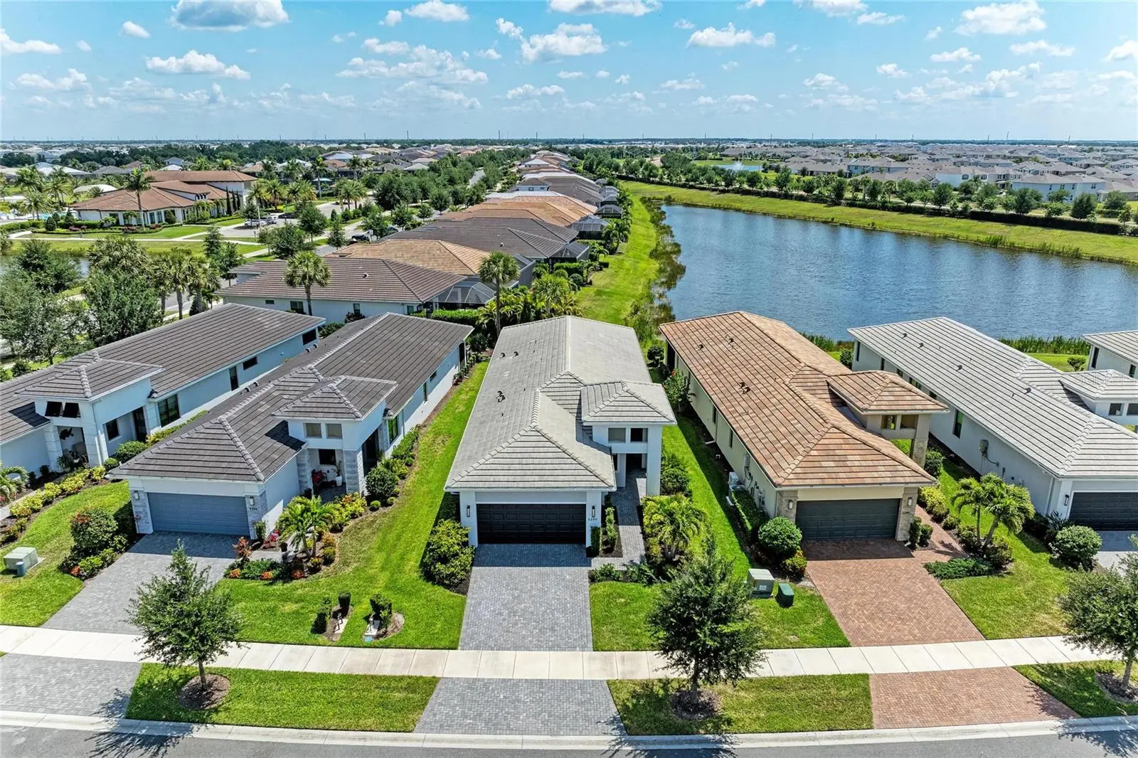 5290 Barnett Circle, FL