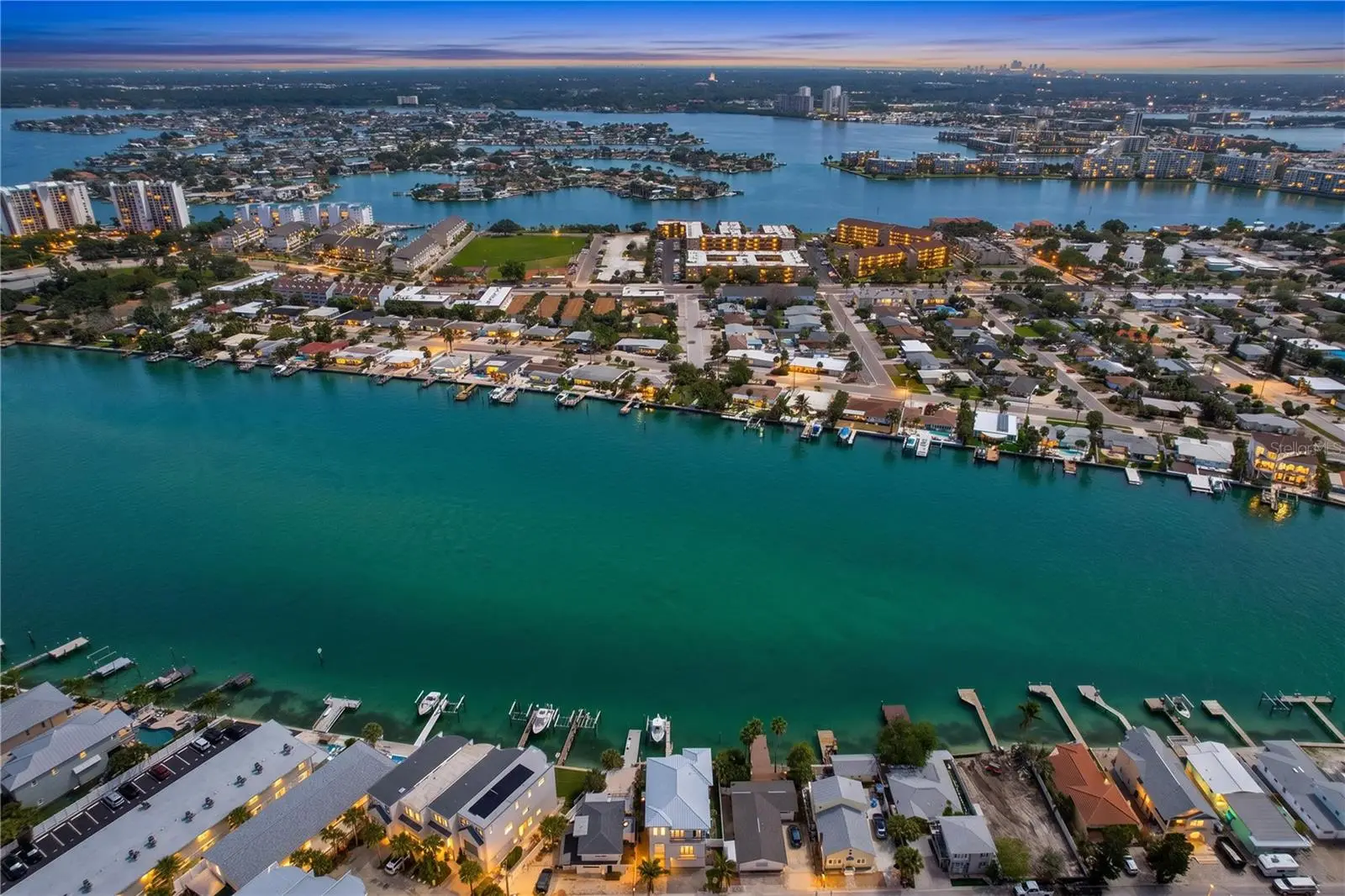 306 Bay Plz, FL