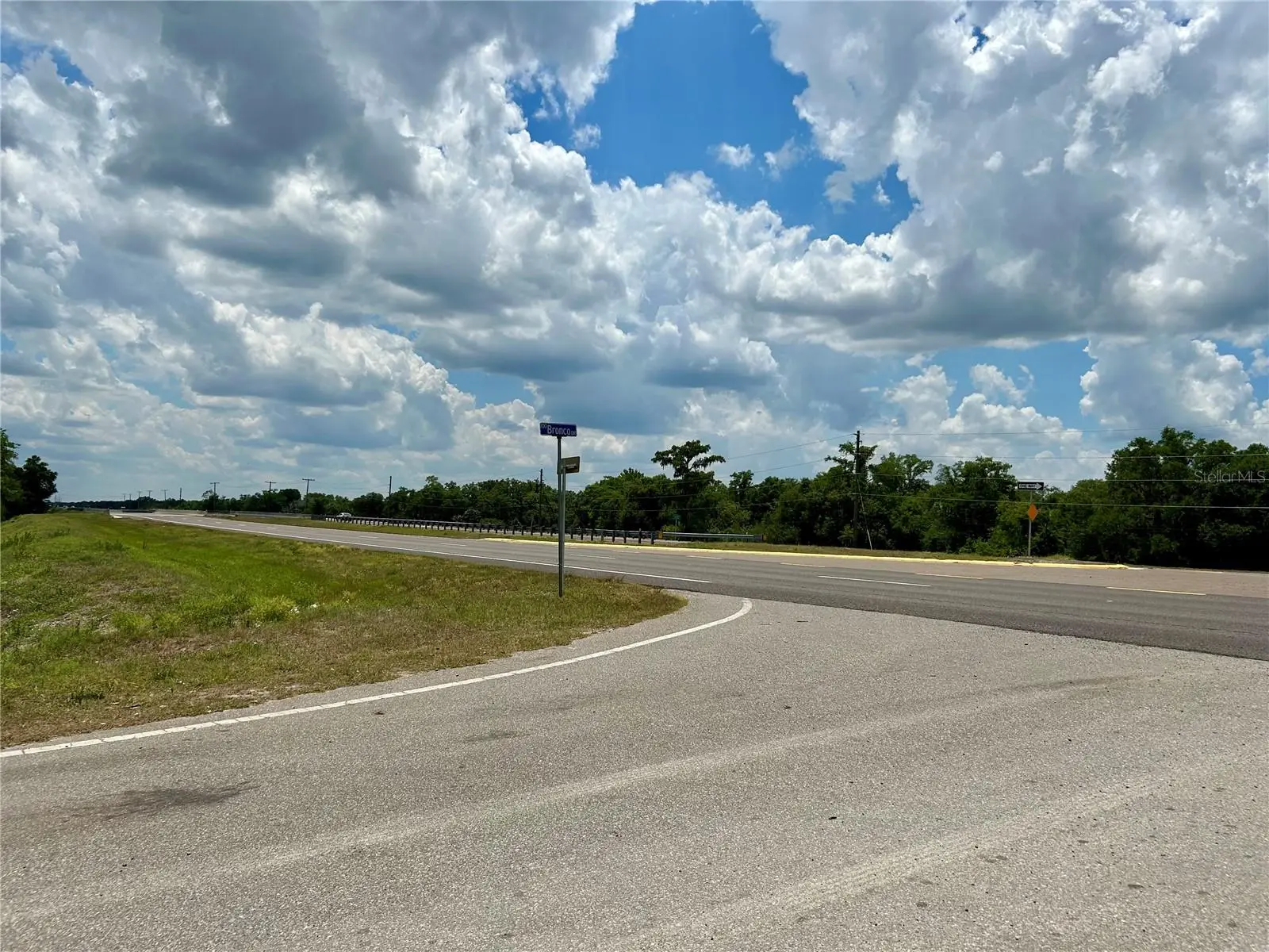 Bronco Drive, FL
