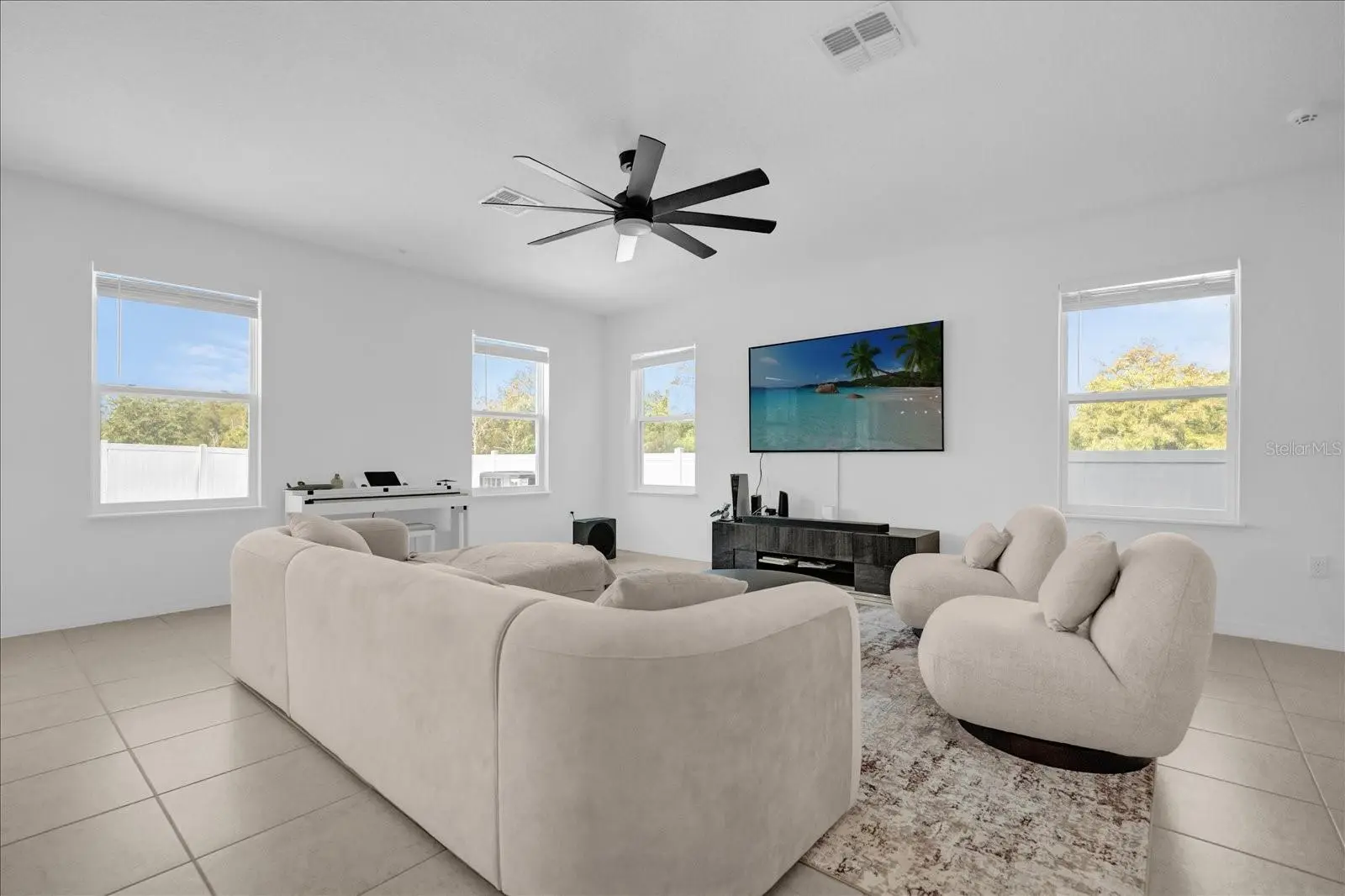 4432 Desert Rose Avenue, FL