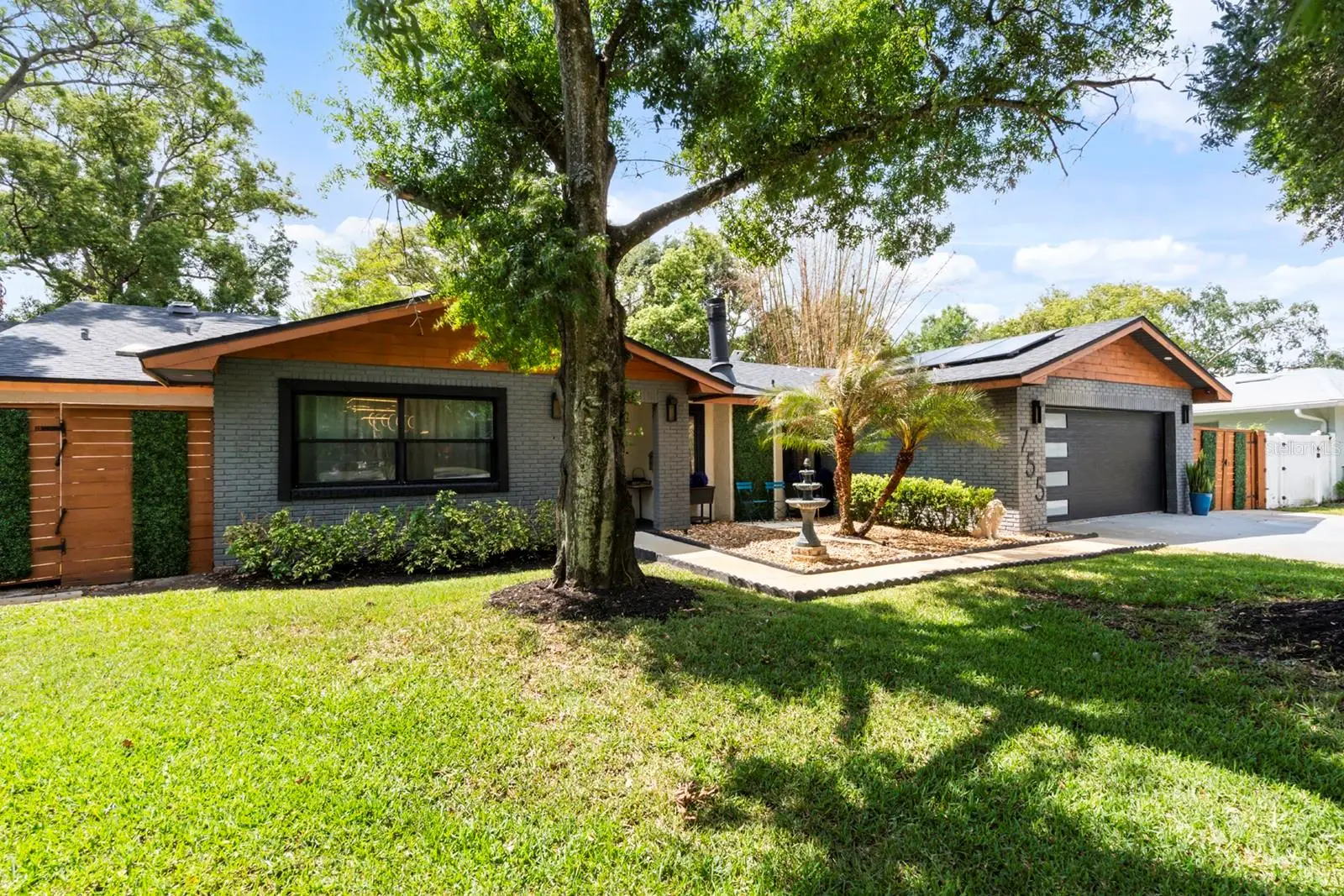 755 Woodside Road, FL