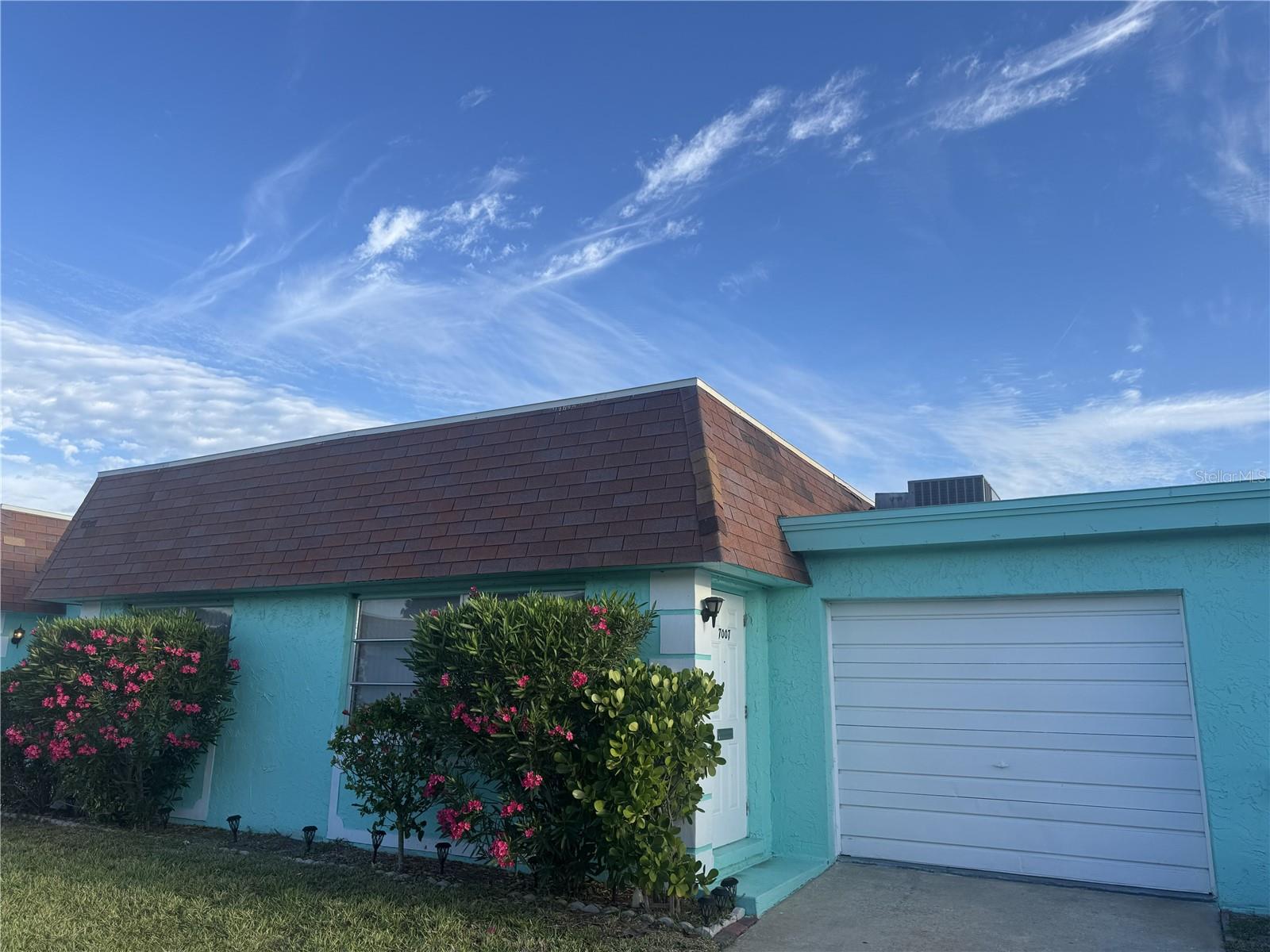 7007 Versailles, FL