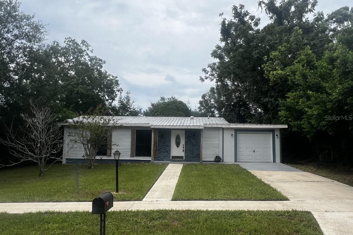 700 Wellington Drive, FL