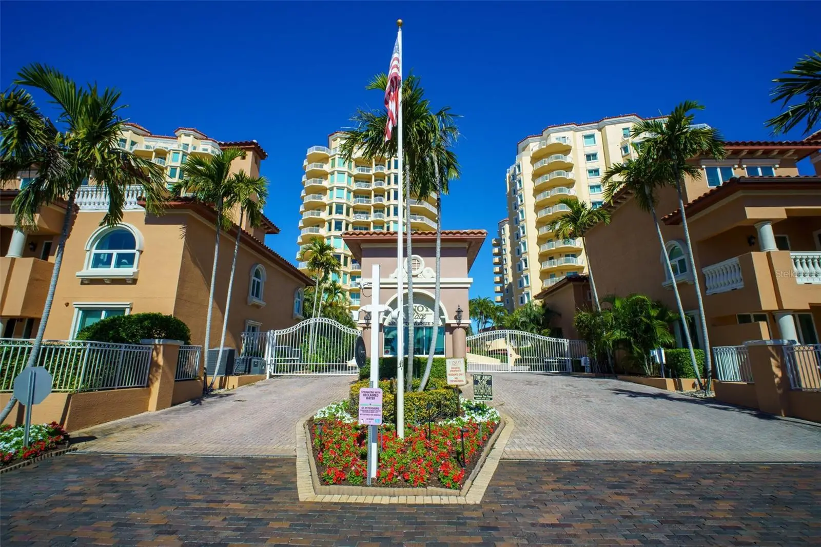 555 5th Avenue, FL