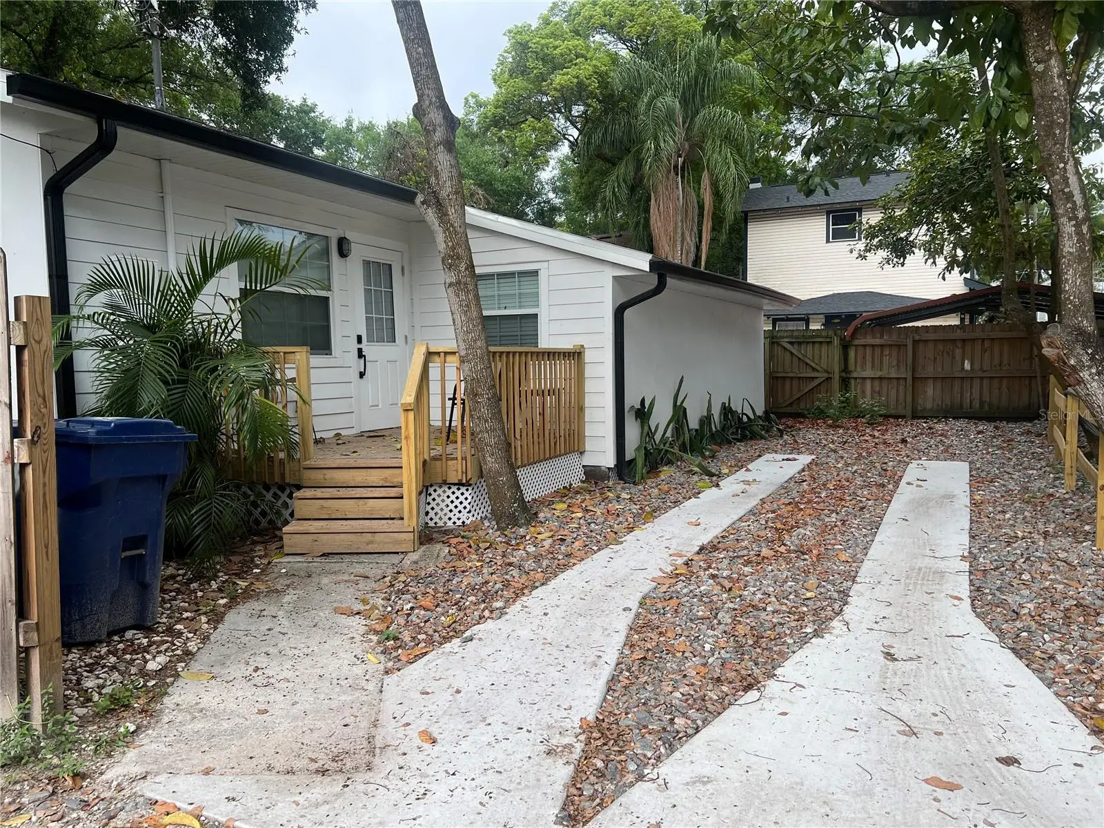 311 Floribraska Avenue, FL