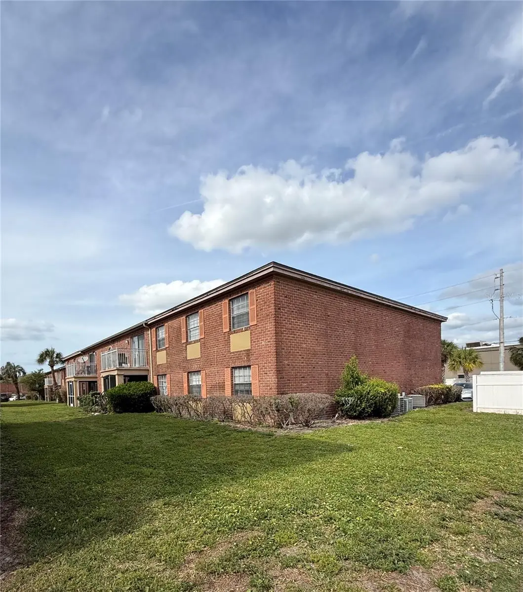 444 Banyon Tree Circle, FL