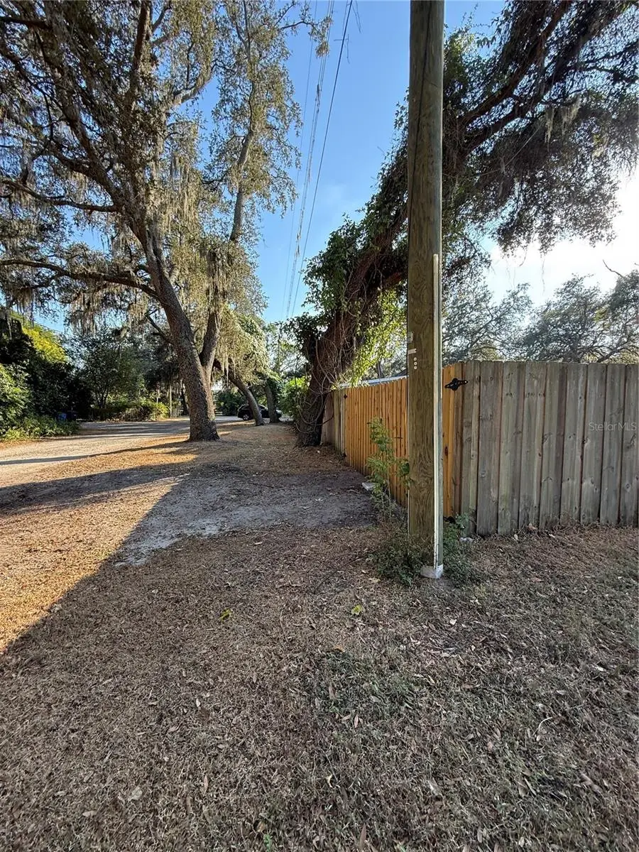 Lakeside Drive, FL