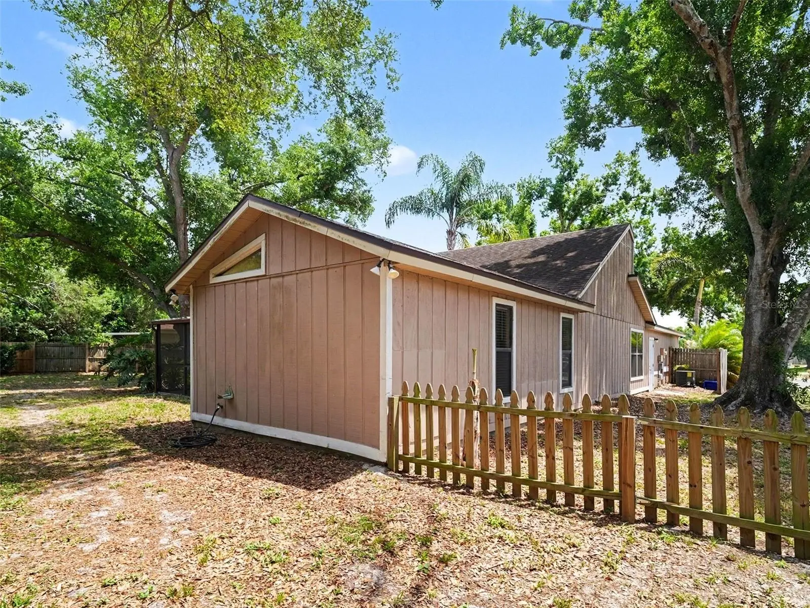 8211 Country Oaks Court, FL