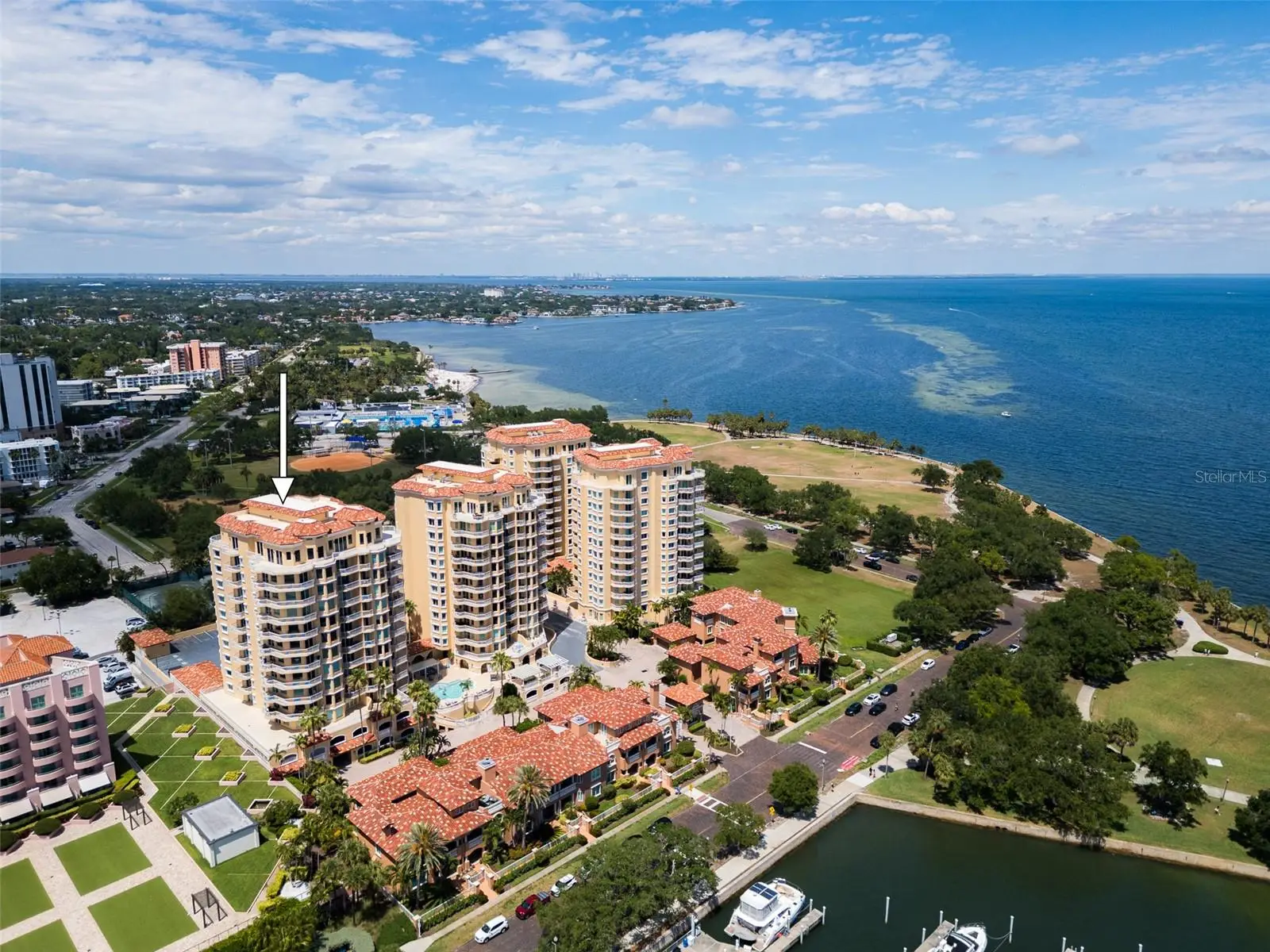 555 5th Avenue, FL